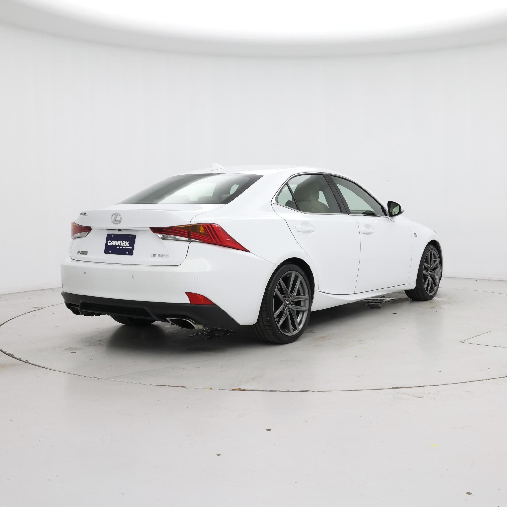 Thumbnail: 2019 Lexus IS - 8