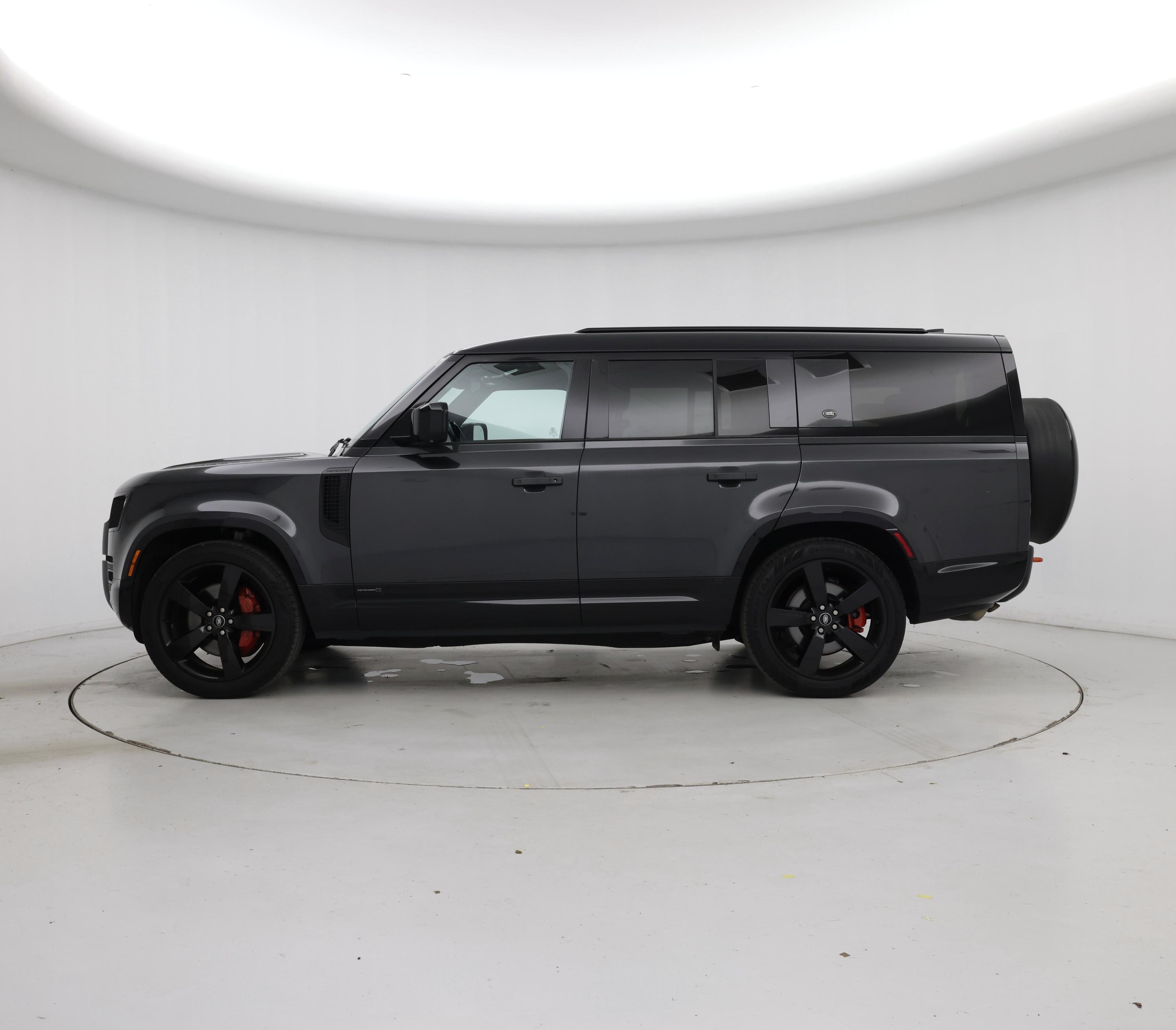 Thumbnail: 2023 Land Rover Defender - 3