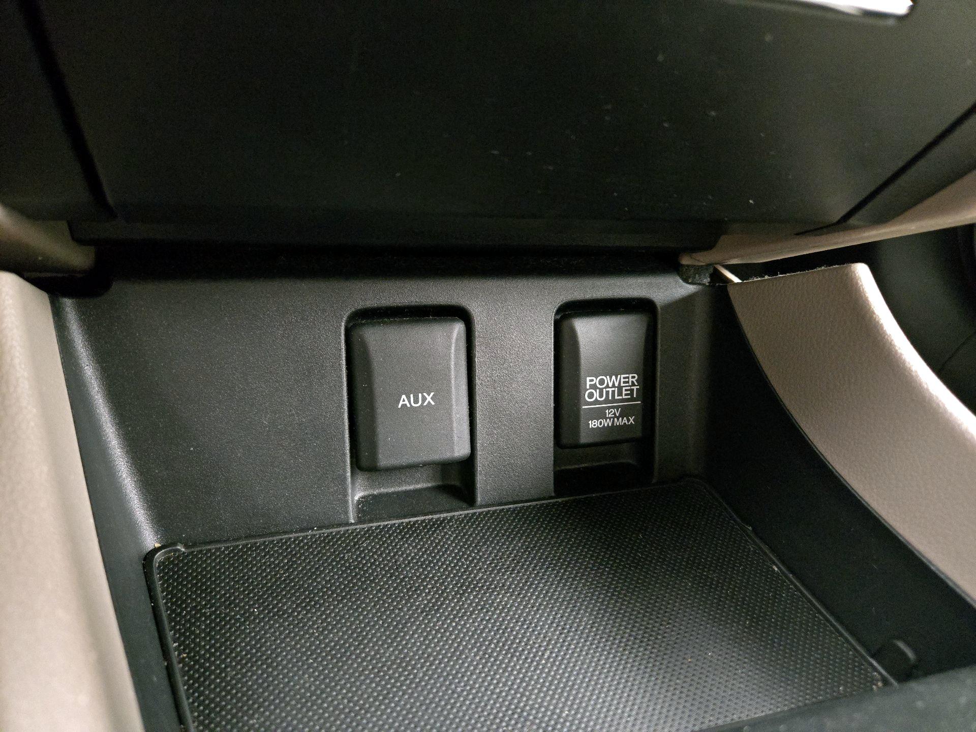 Thumbnail: 2013 Honda Civic - 18