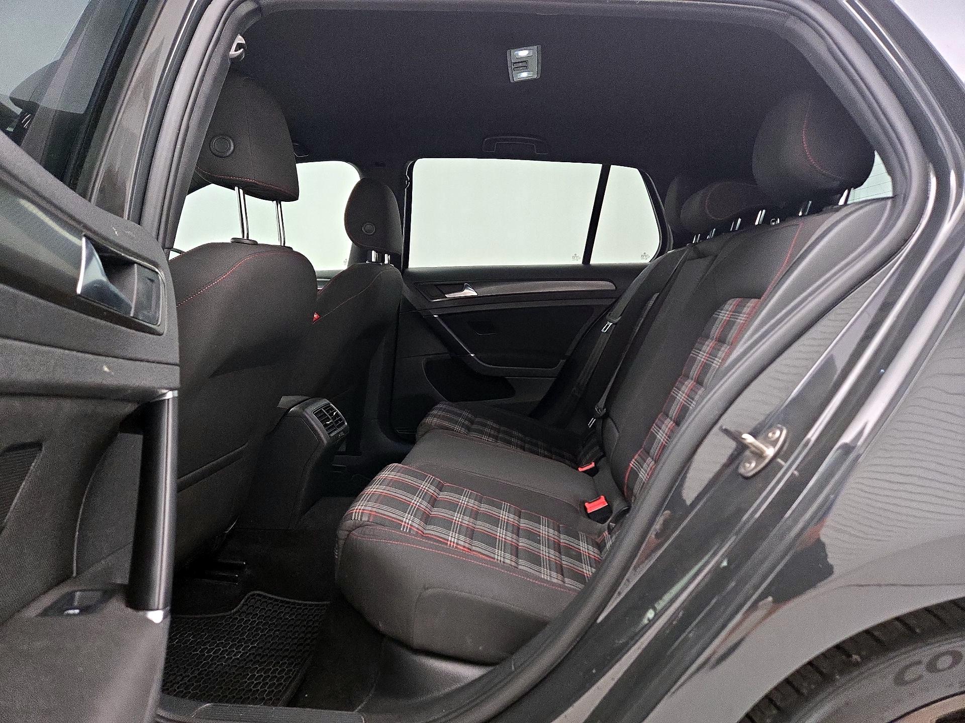 Thumbnail: 2019 Volkswagen Golf - 19