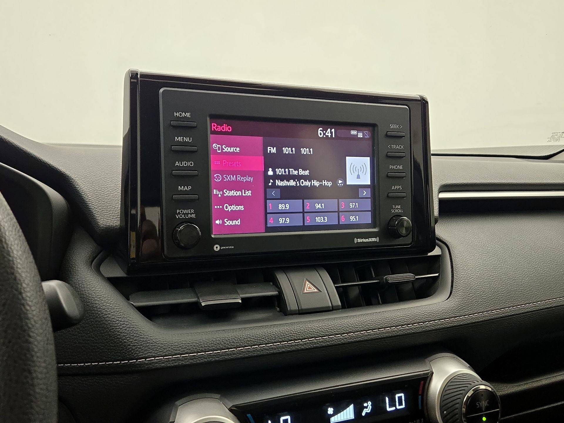 Thumbnail: 2020 Toyota RAV4 - 15
