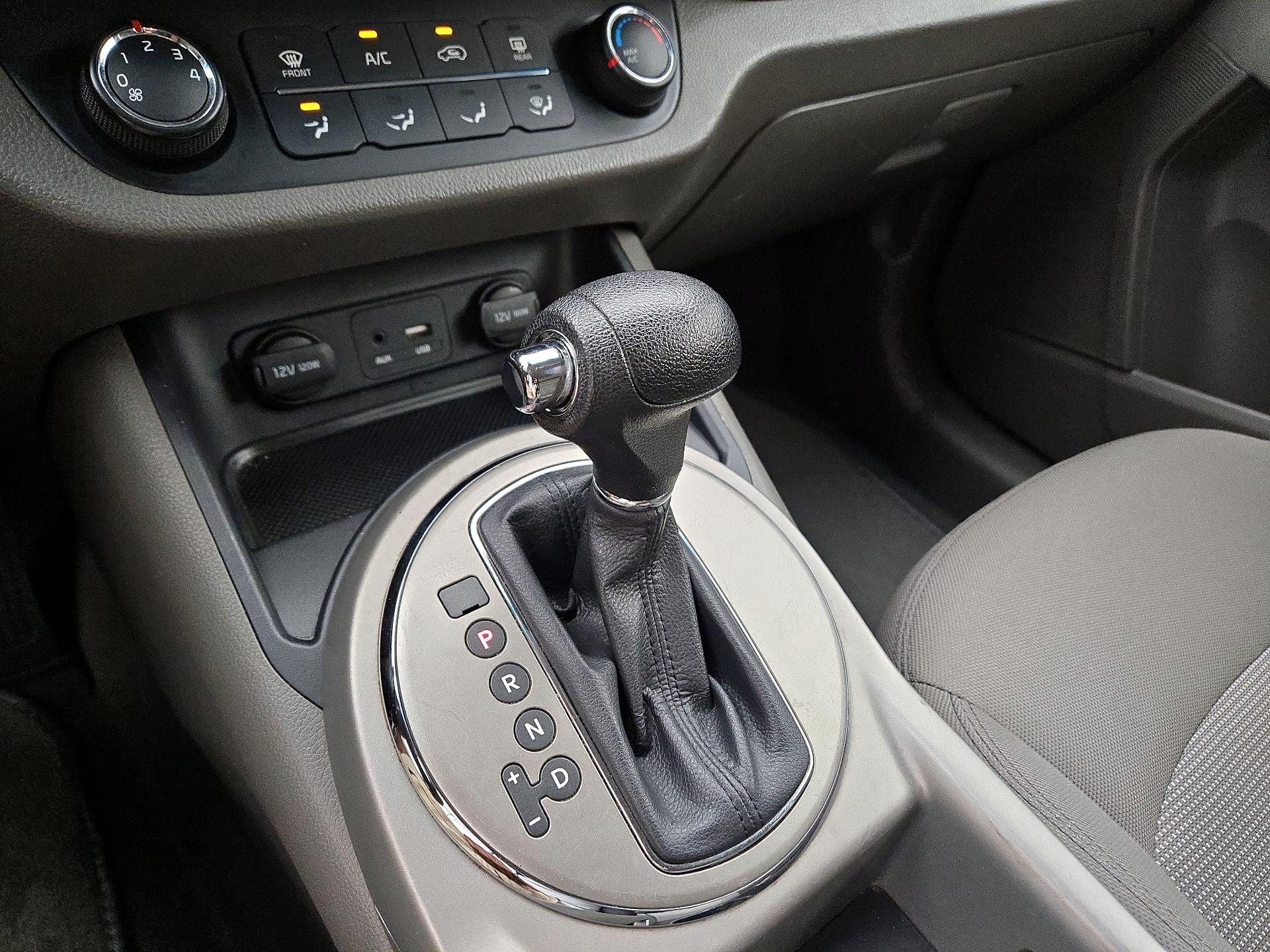 Thumbnail: 2016 Kia Sportage - 16