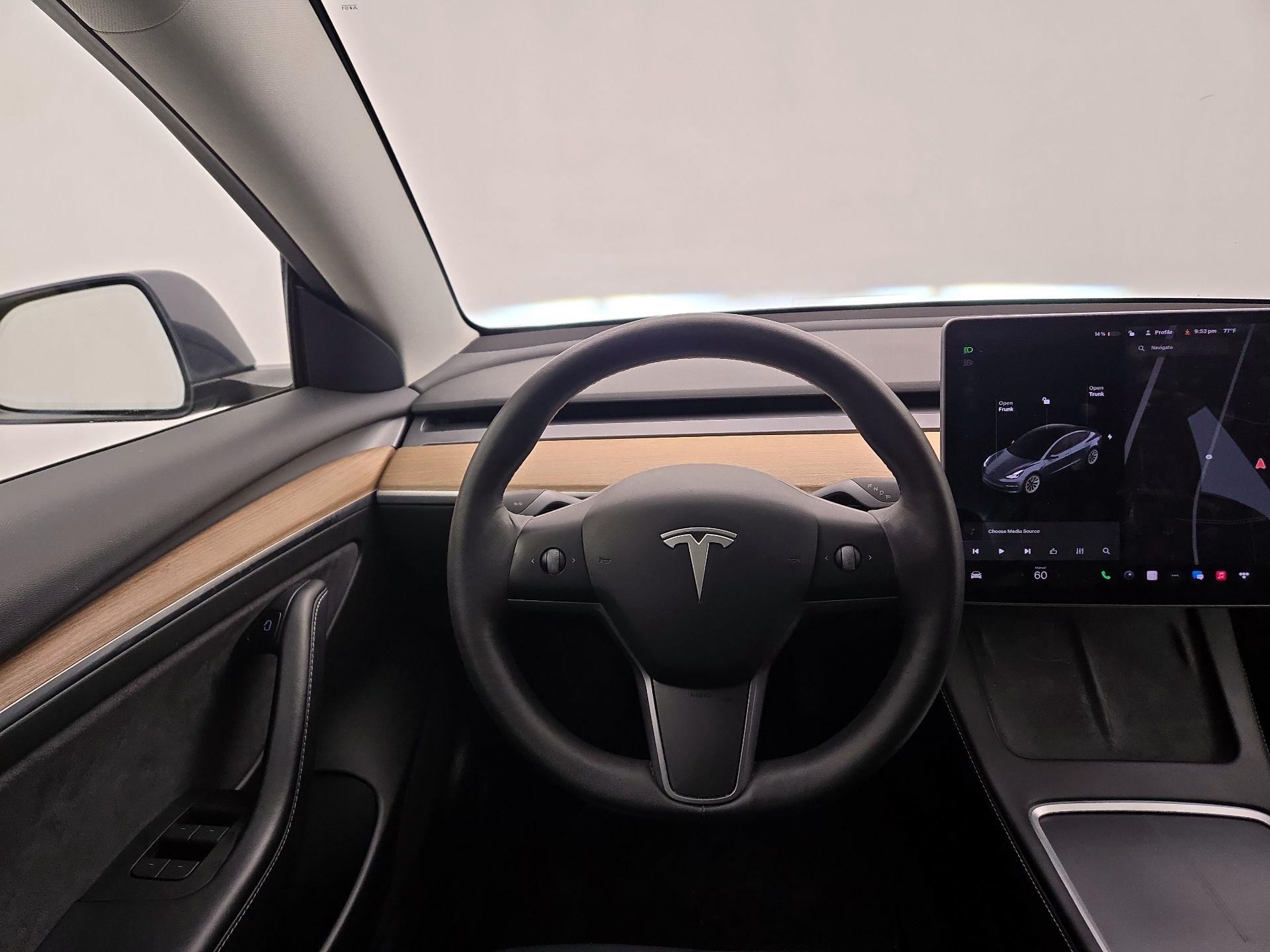 Thumbnail: 2021 Tesla Model 3 - 10