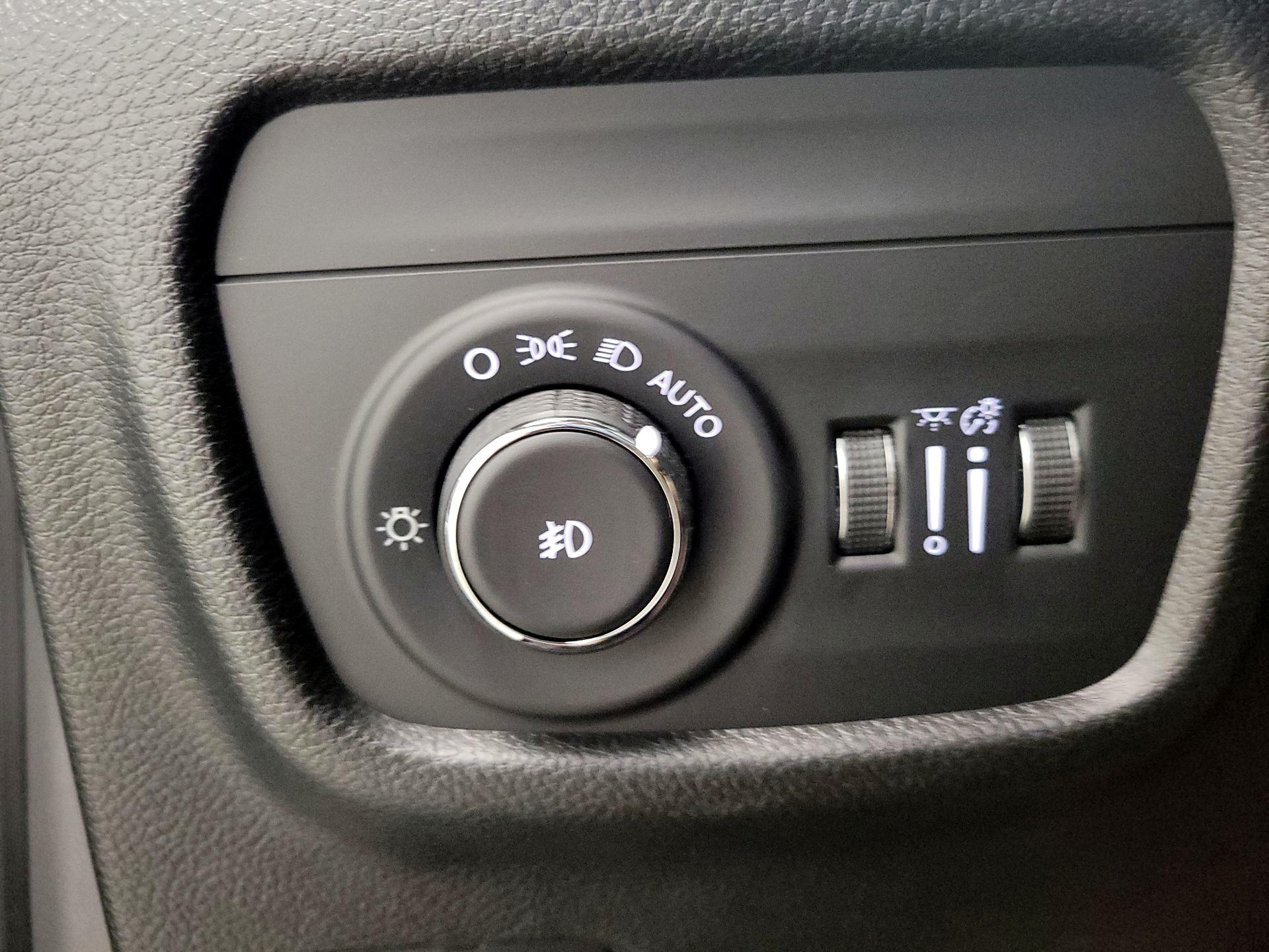 Thumbnail: 2022 Jeep Grand Cherokee - 13