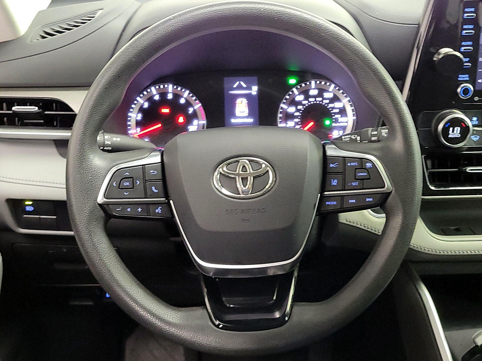 Thumbnail: 2021 Toyota Highlander - 10