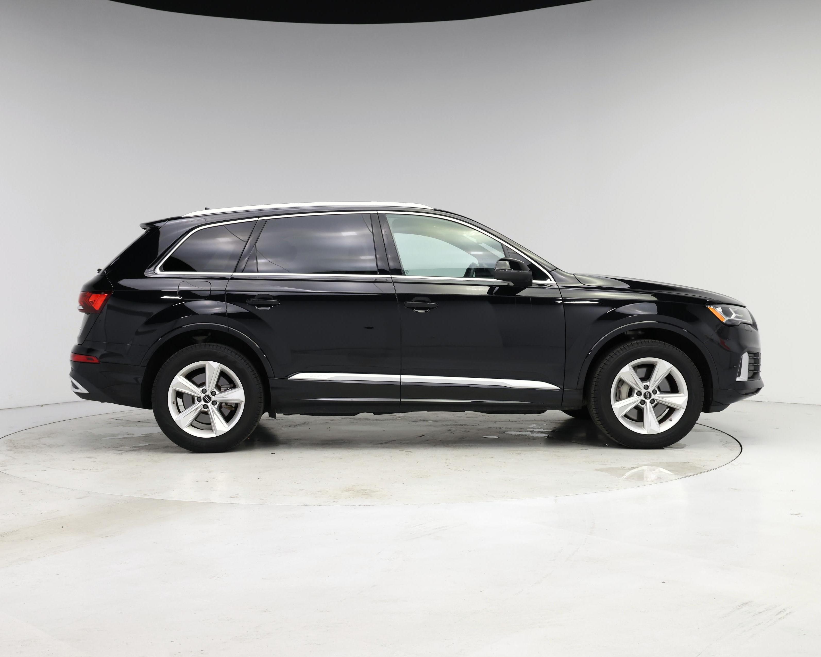 Thumbnail: 2023 Audi Q7 - 7