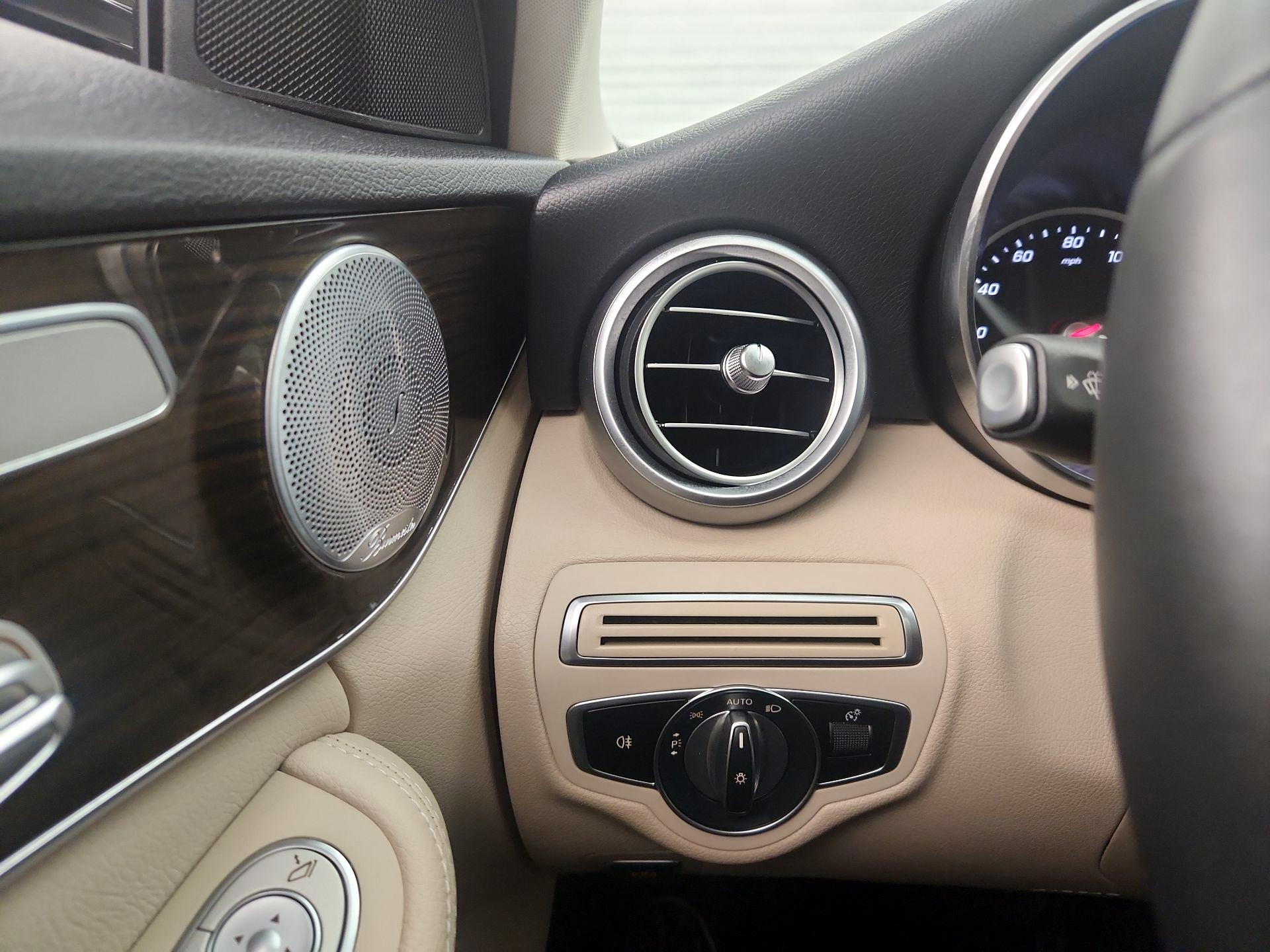 Thumbnail: 2020 Mercedes-Benz C-Class - 13