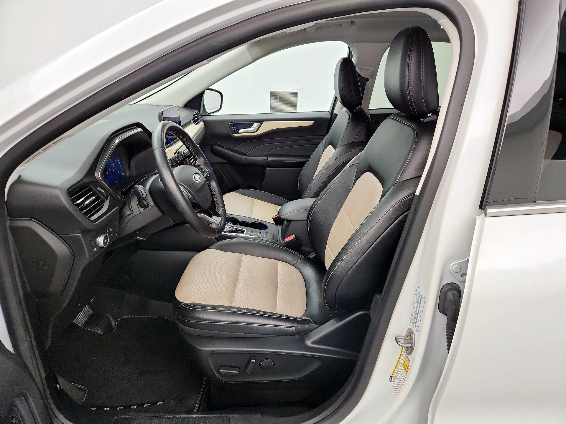 Thumbnail: 2021 Ford Escape - 11