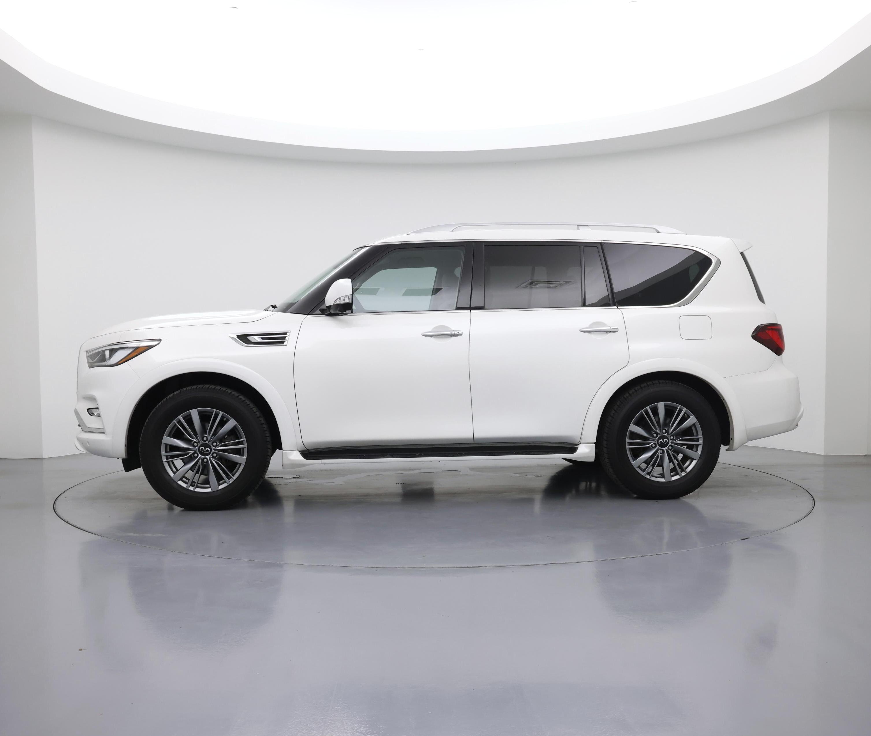 Thumbnail: 2022 INFINITI QX80 - 3