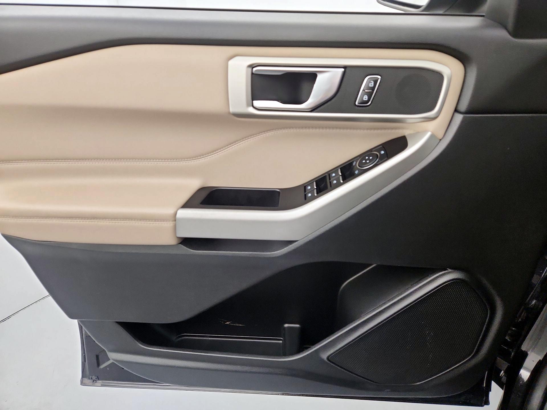Thumbnail: 2020 Ford Explorer - 12