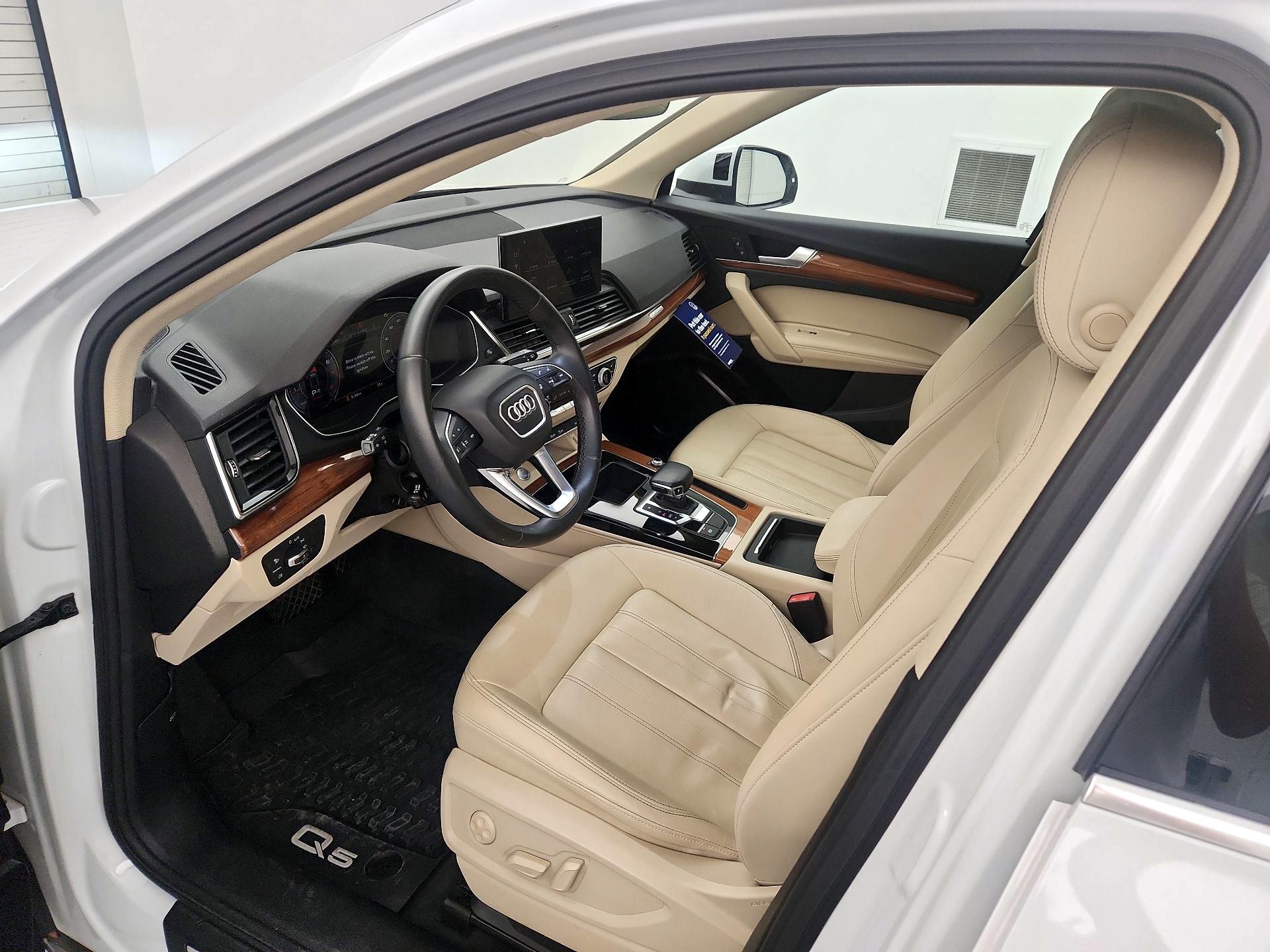 Thumbnail: 2022 Audi Q5 - 11