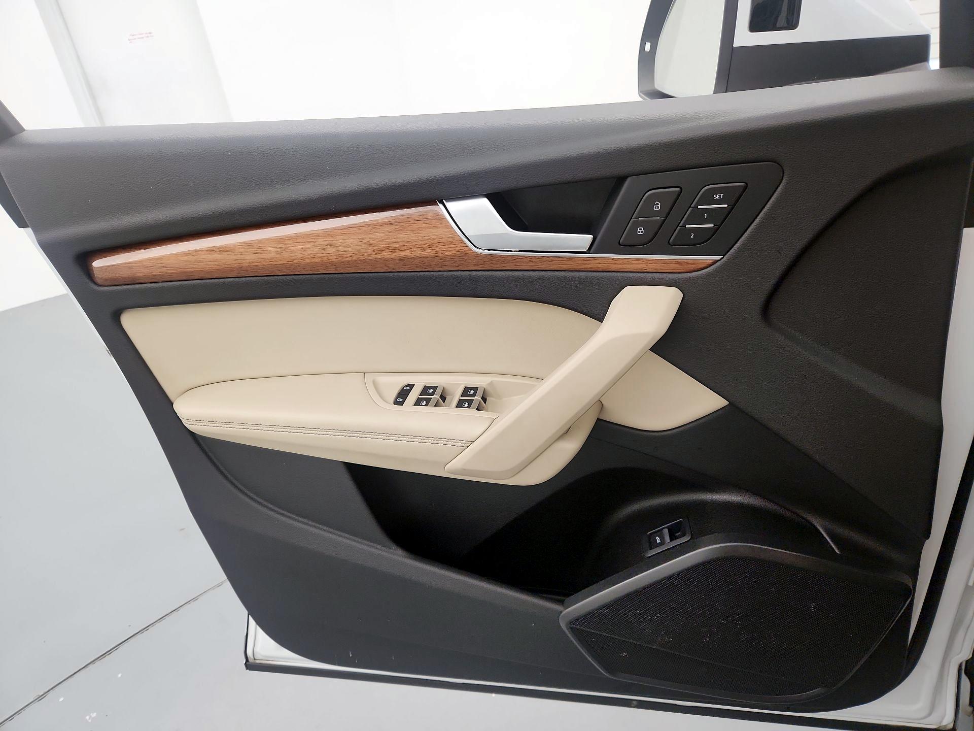 Thumbnail: 2022 Audi Q5 - 12