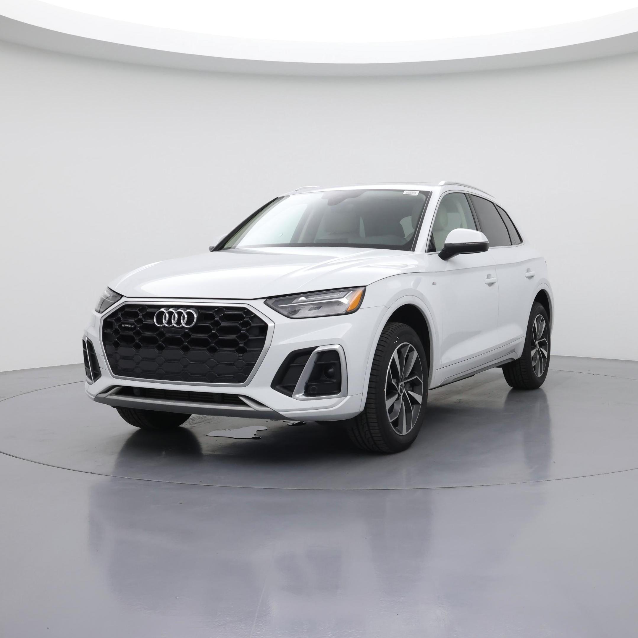Thumbnail: 2022 Audi Q5 - 4