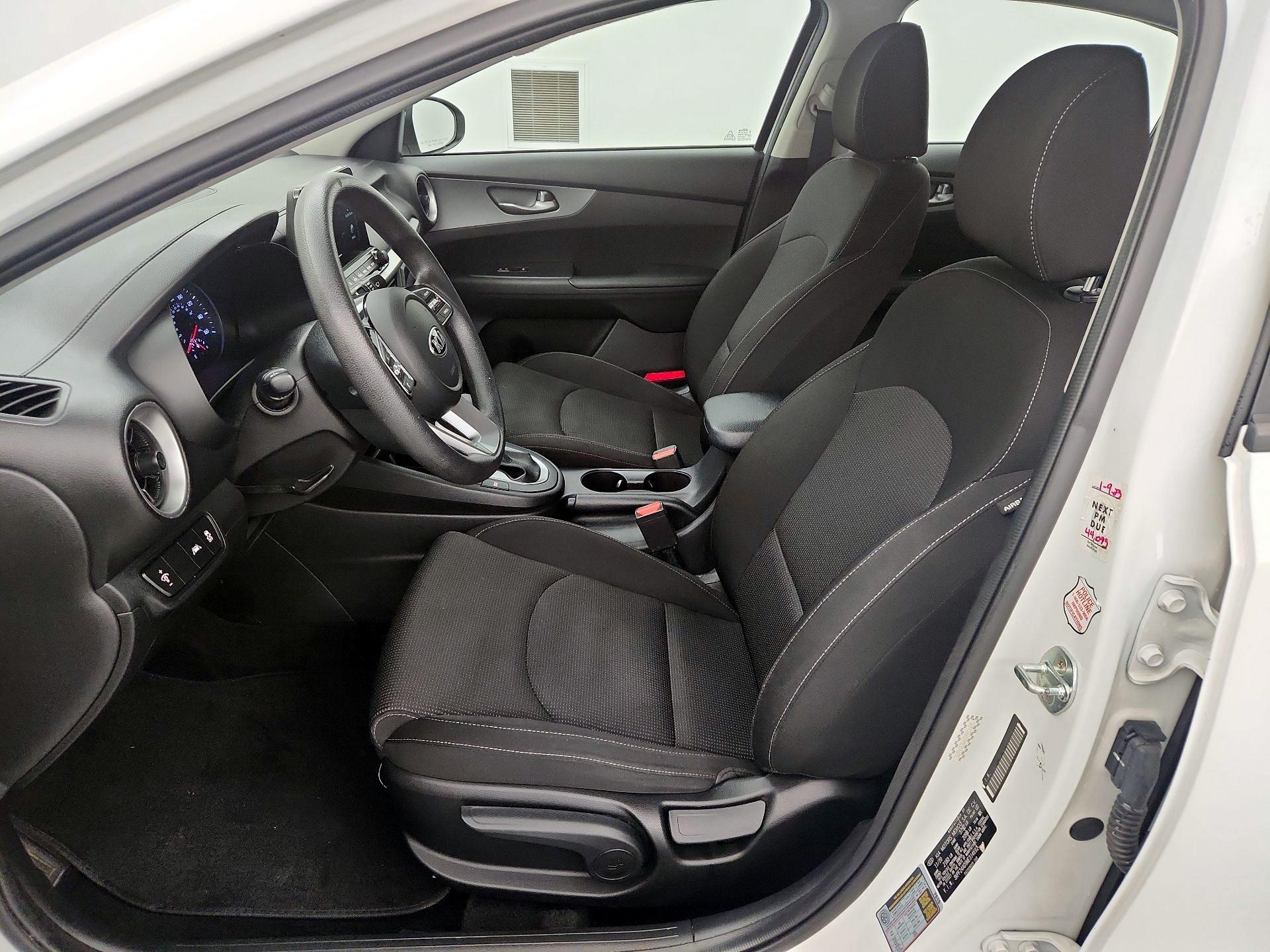 Thumbnail: 2021 Kia Forte - 11