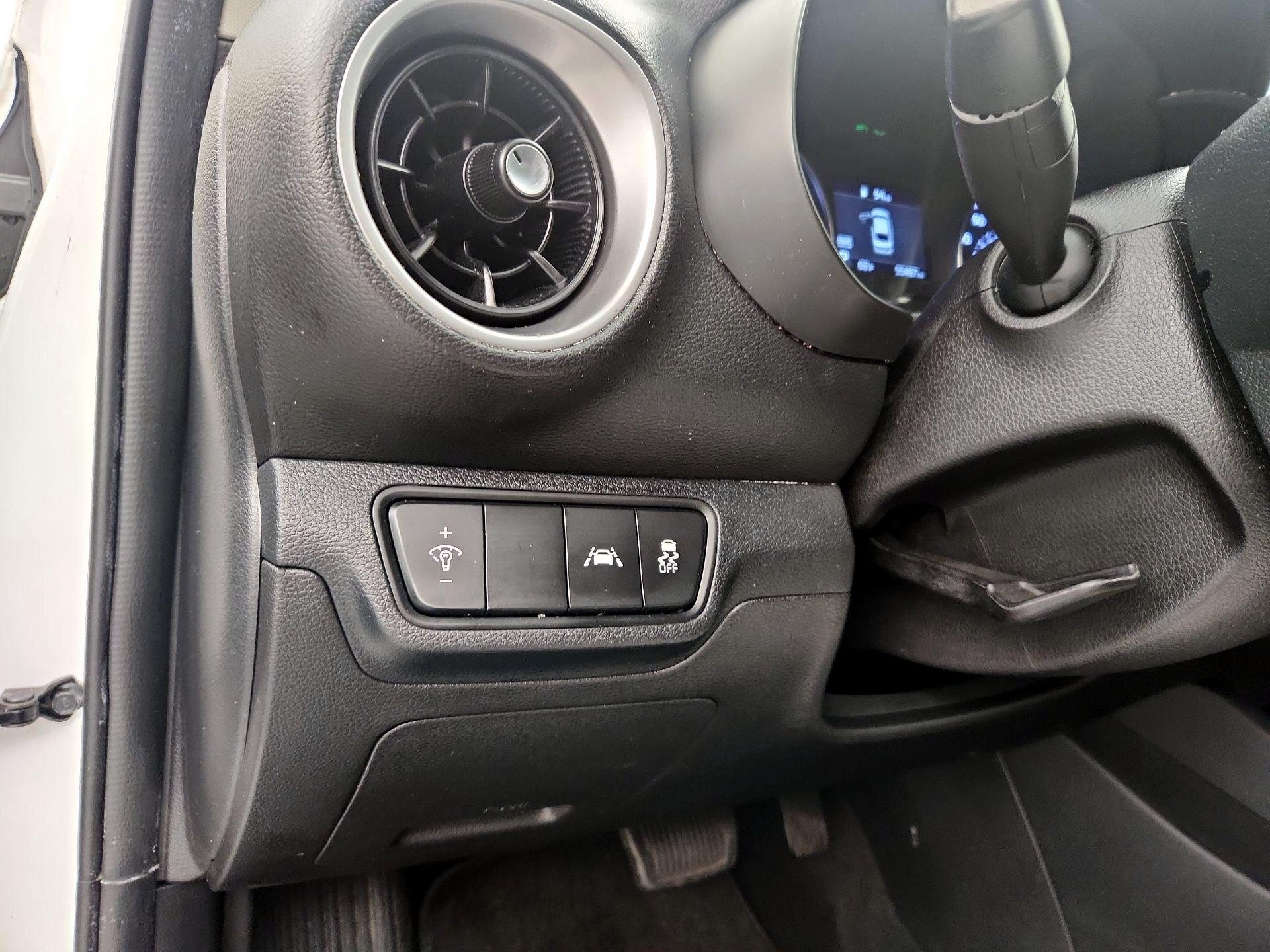 Thumbnail: 2021 Kia Forte - 13