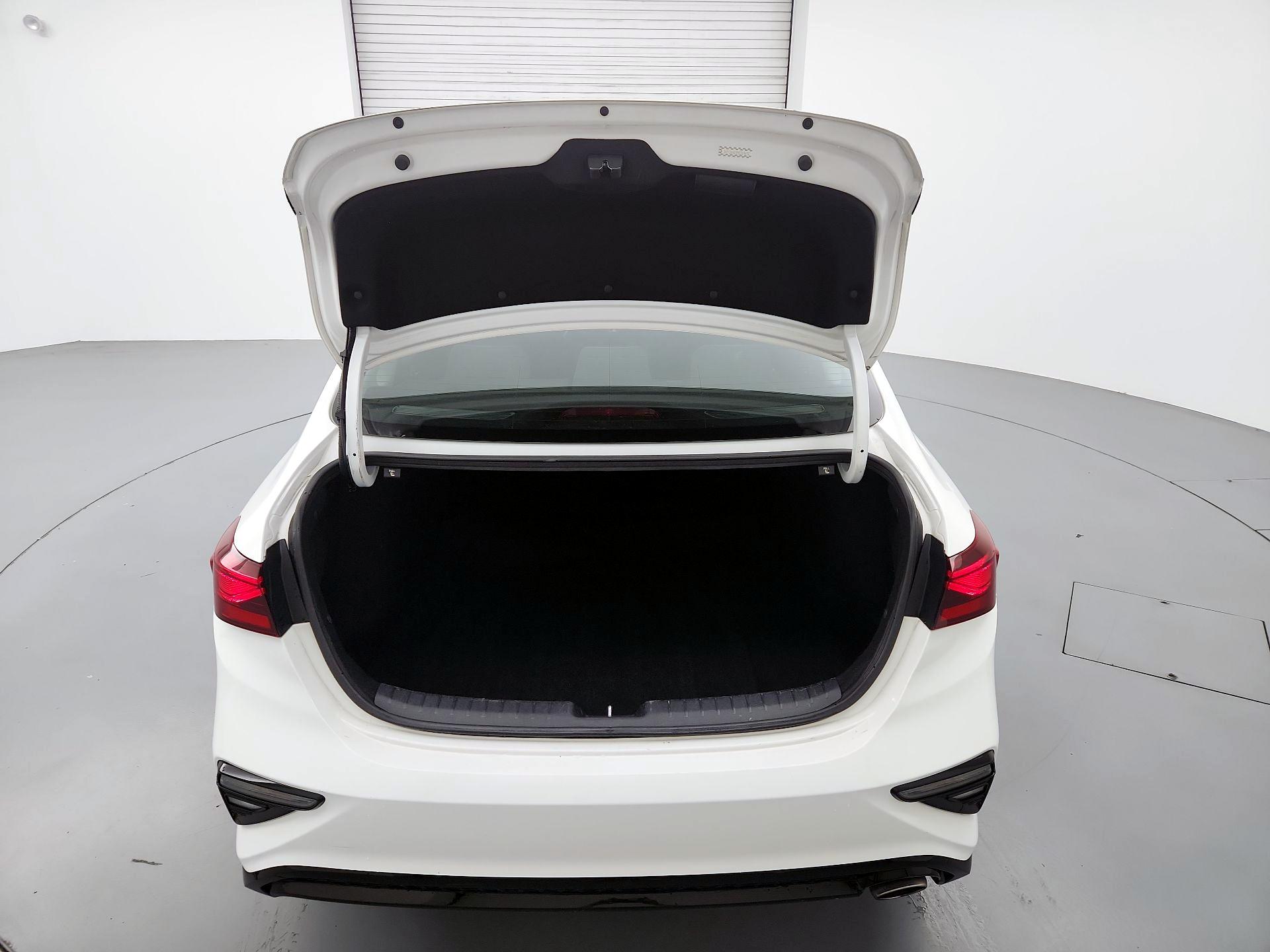 Thumbnail: 2021 Kia Forte - 20