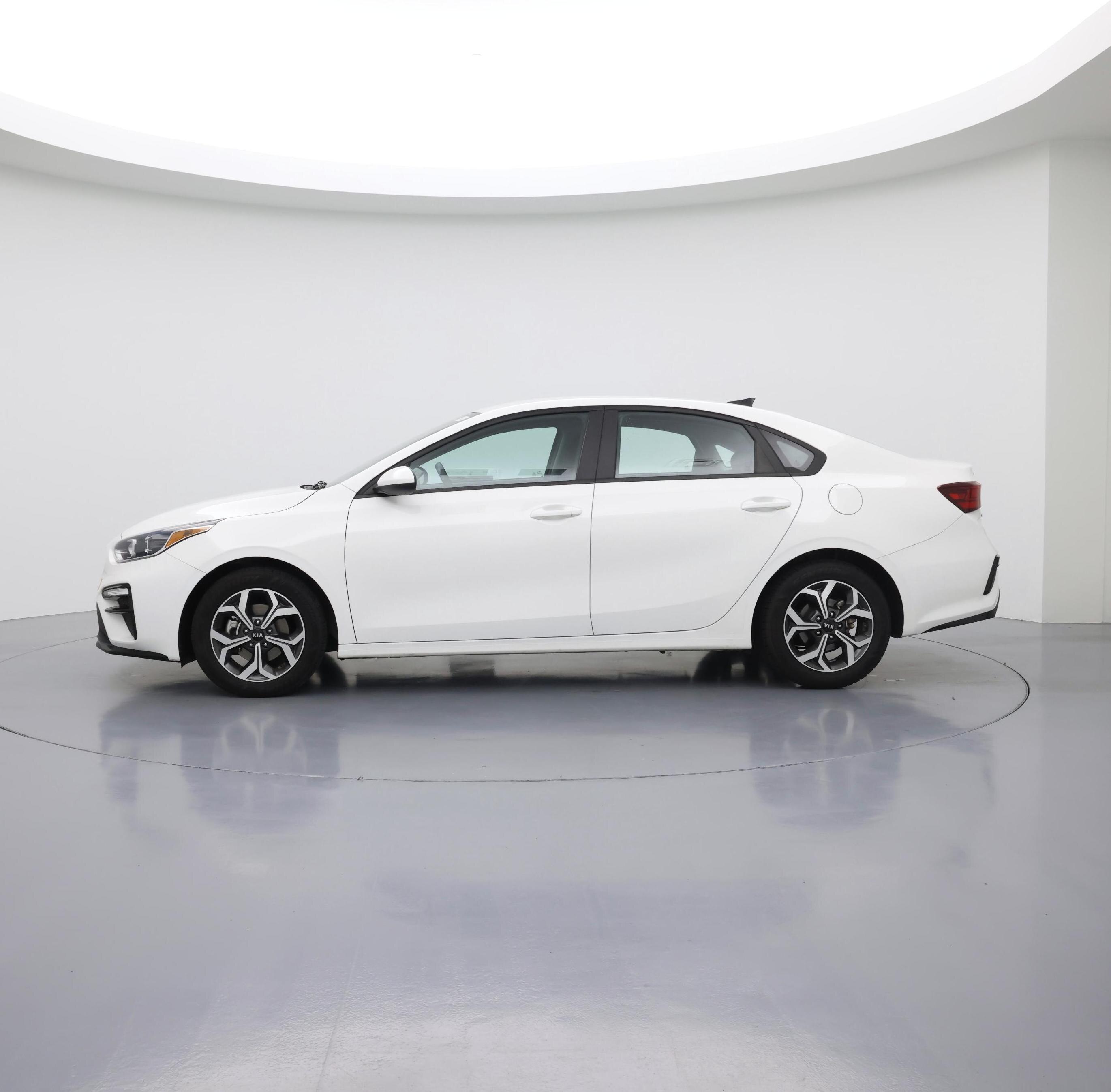 Thumbnail: 2021 Kia Forte - 3