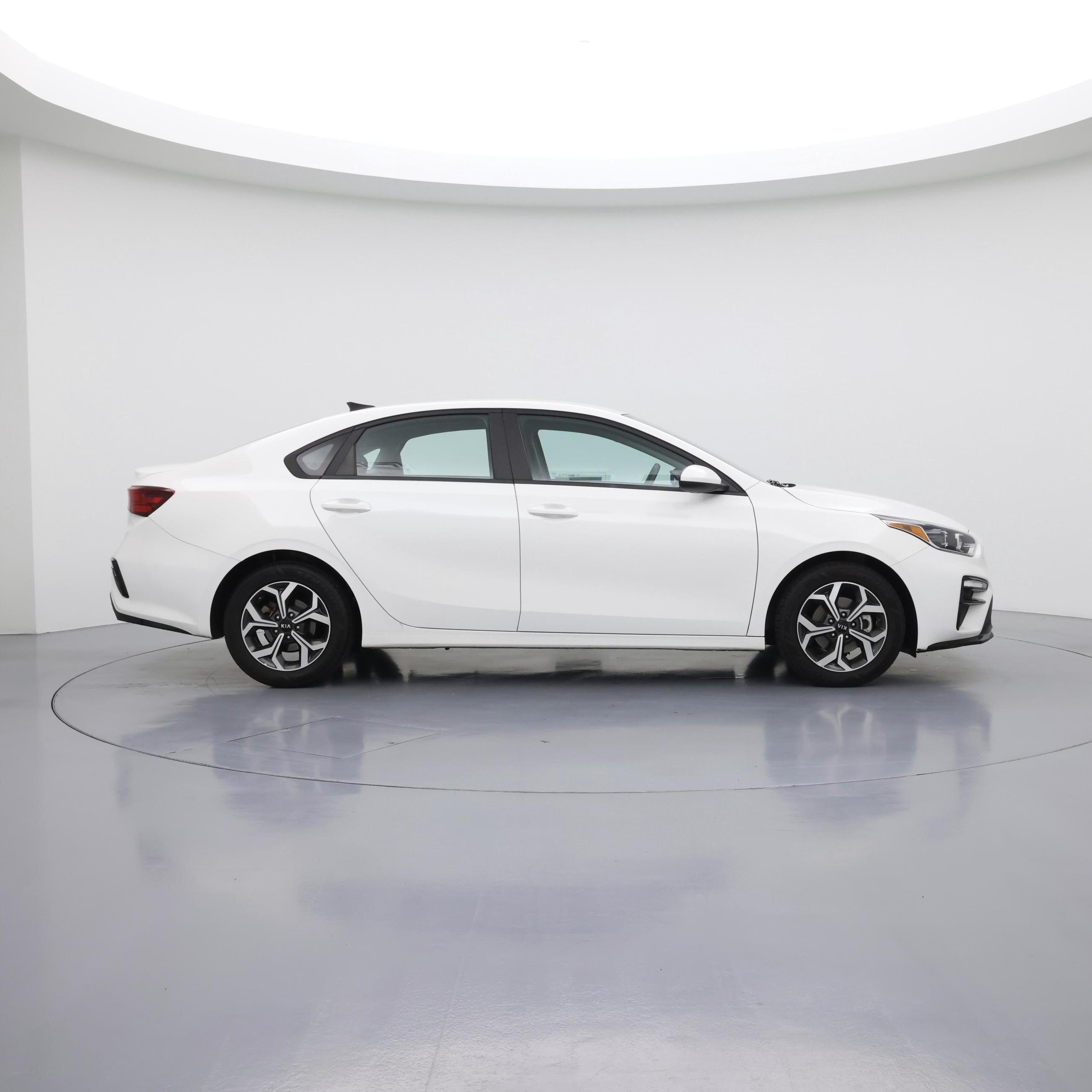 Thumbnail: 2021 Kia Forte - 7