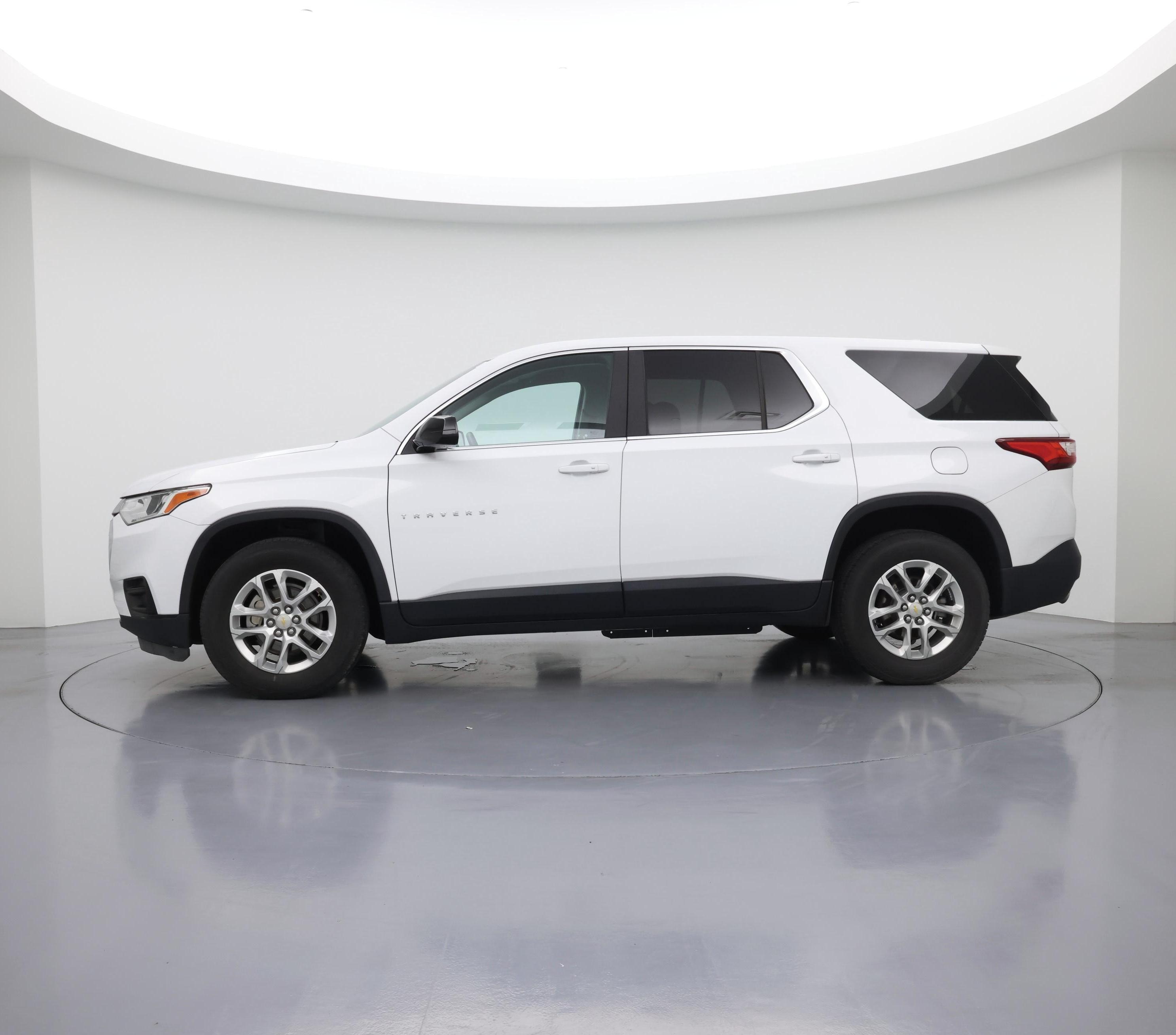 Thumbnail: 2020 Chevrolet Traverse - 3