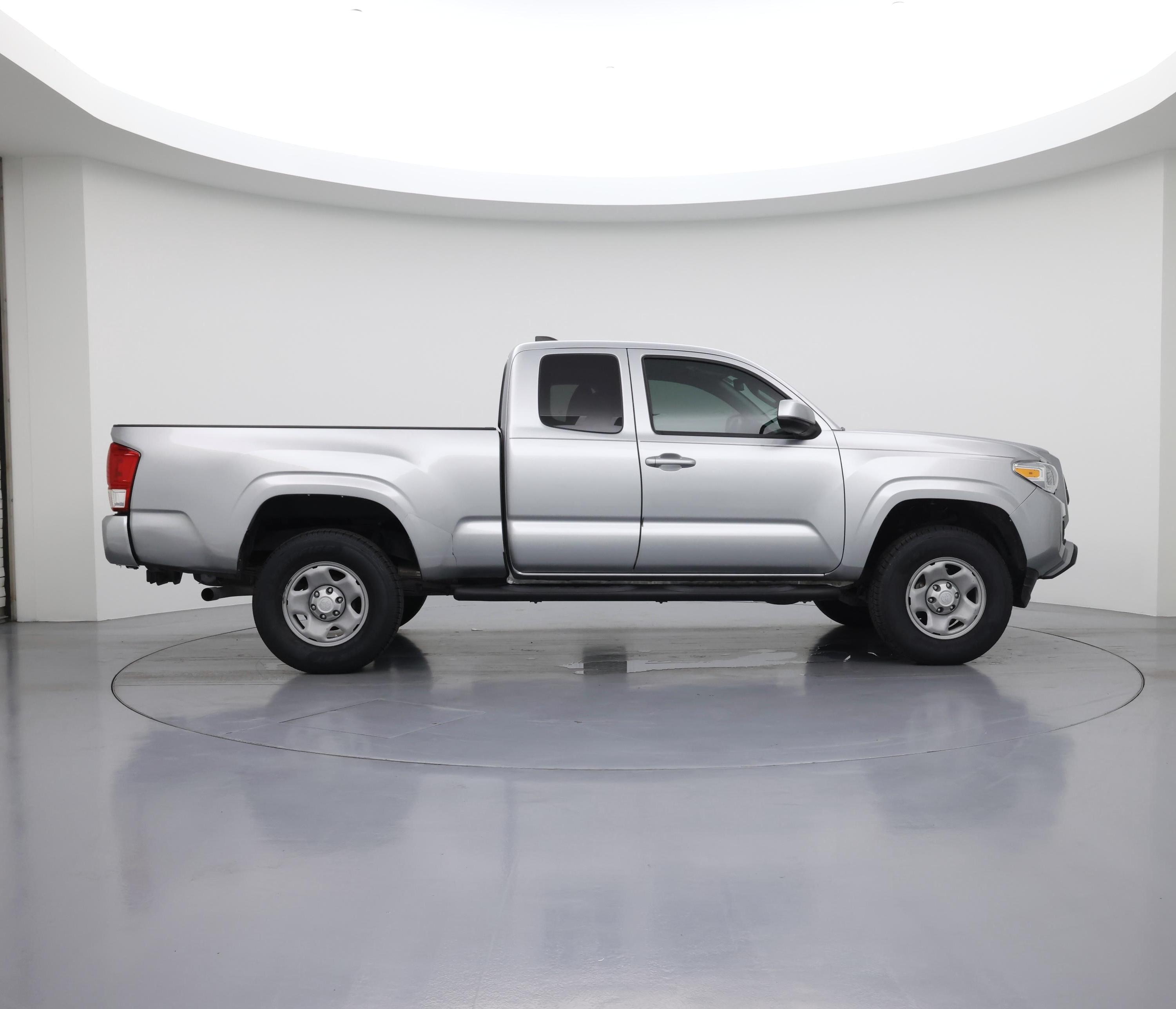 Thumbnail: 2022 Toyota Tacoma - 7