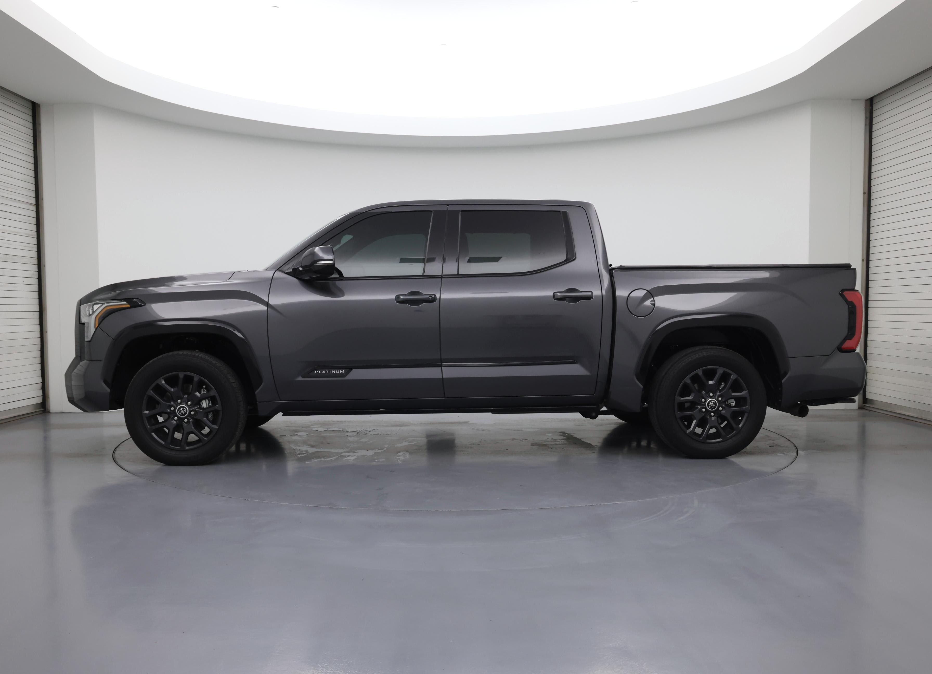 Thumbnail: 2022 Toyota Tundra - 3