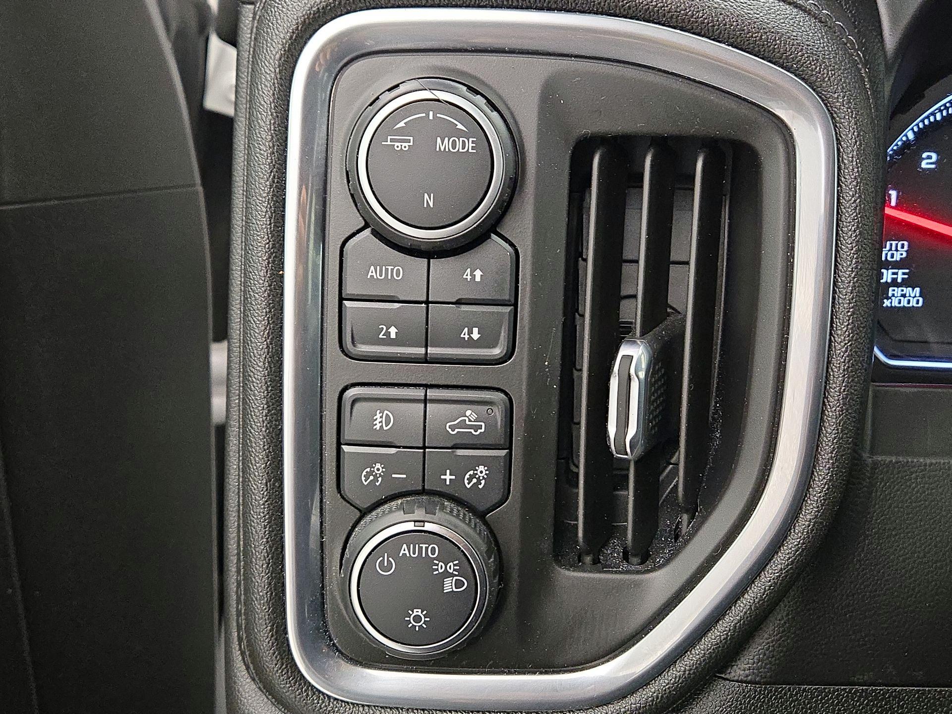 Thumbnail: 2020 Chevrolet Silverado 1500 - 13