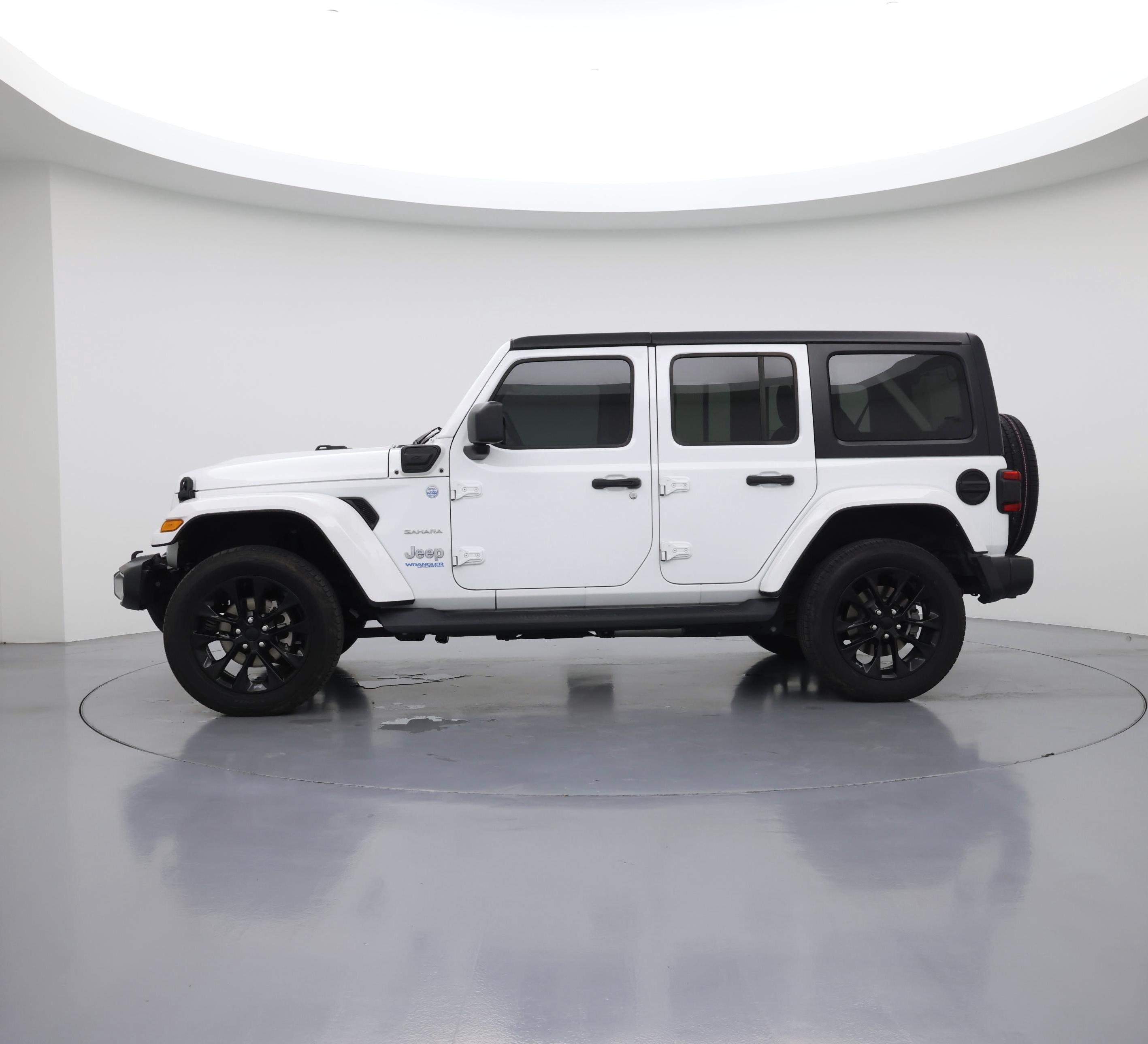 Thumbnail: 2021 Jeep Wrangler - 3