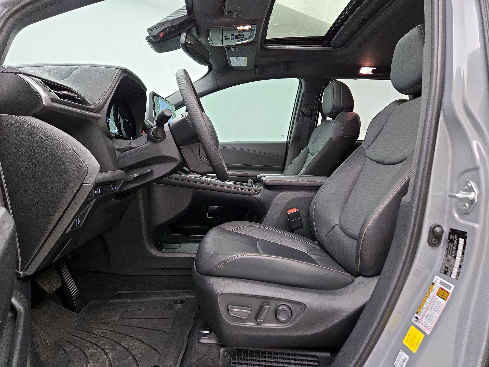 Thumbnail: 2024 Toyota Sienna - 11