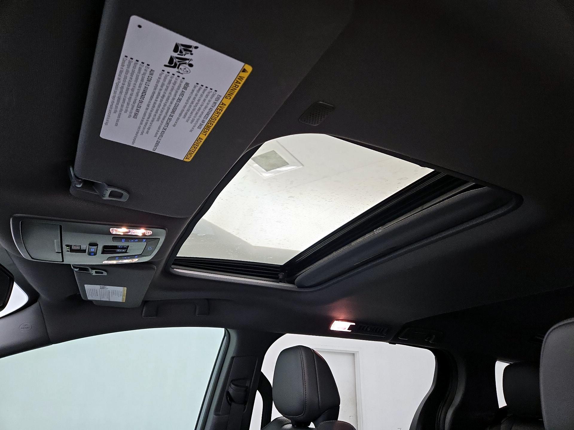 Thumbnail: 2024 Toyota Sienna - 20