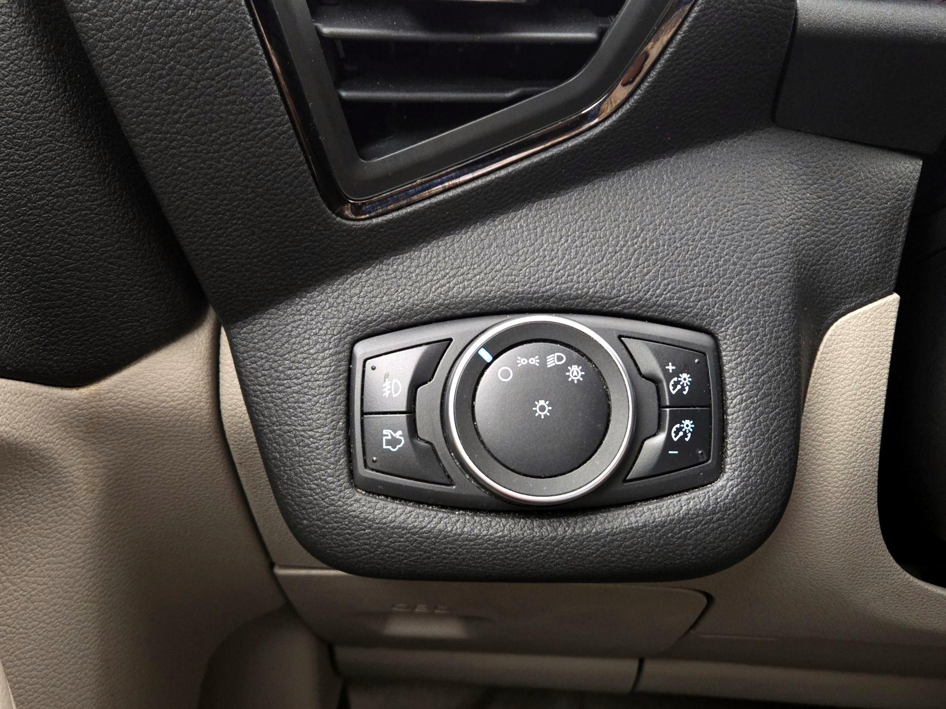 Thumbnail: 2016 Ford Escape - 13