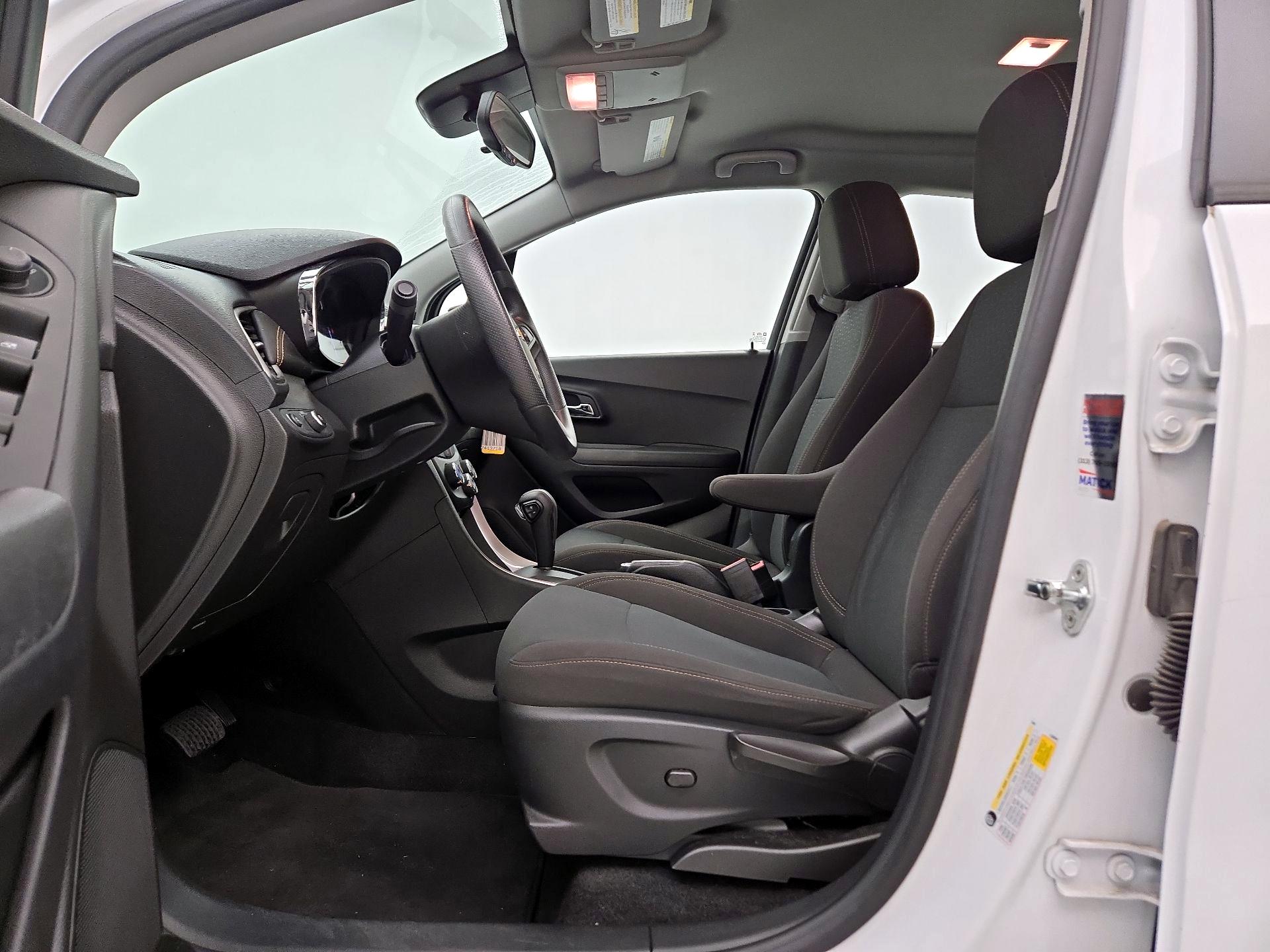 Thumbnail: 2018 Chevrolet Trax - 11