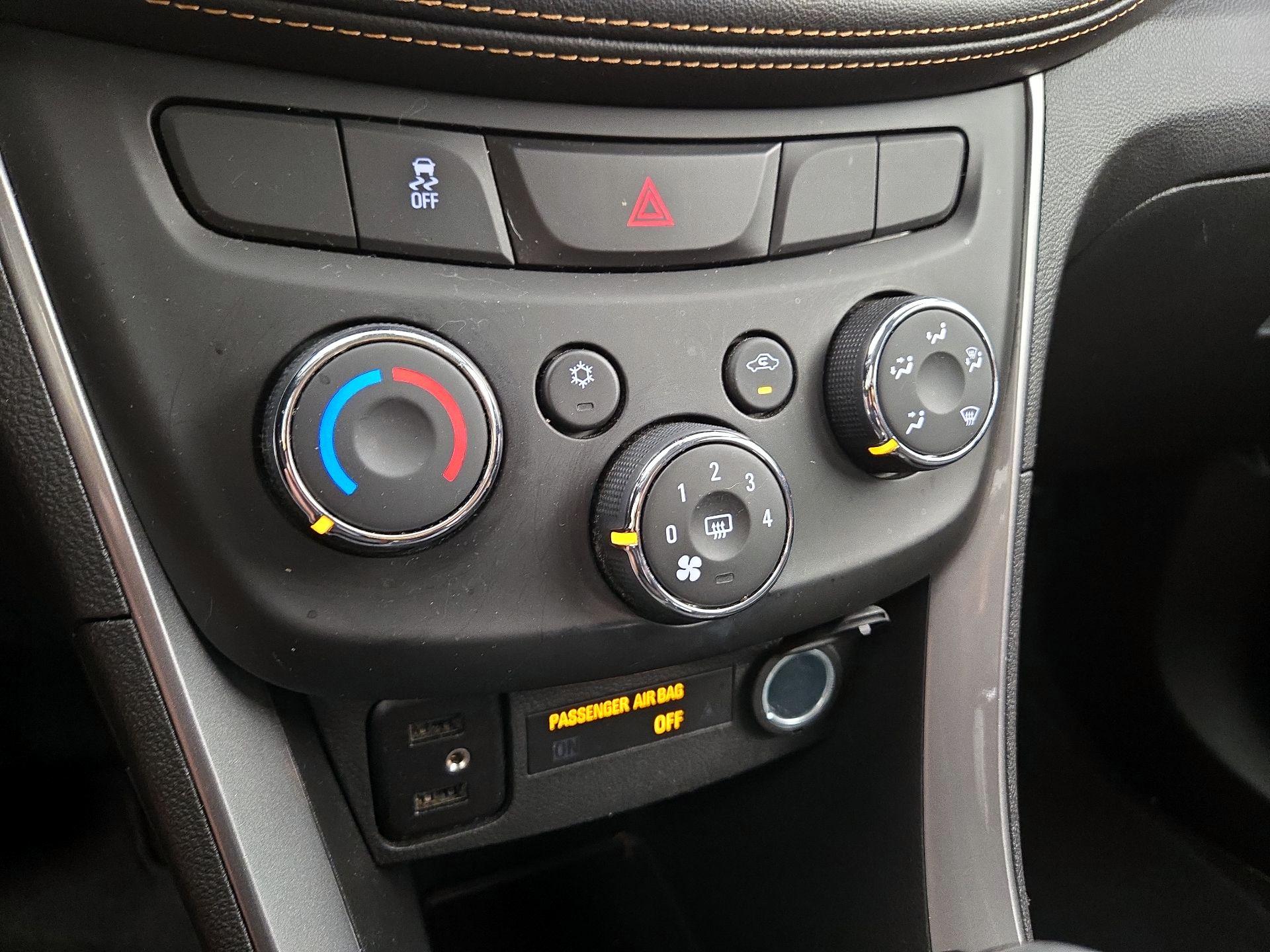 Thumbnail: 2018 Chevrolet Trax - 16