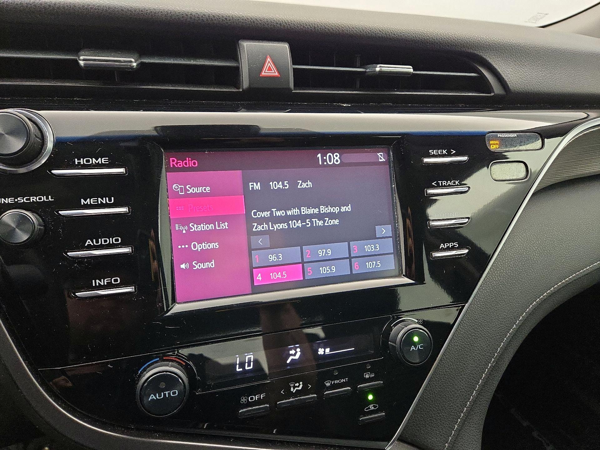 Thumbnail: 2018 Toyota Camry - 15