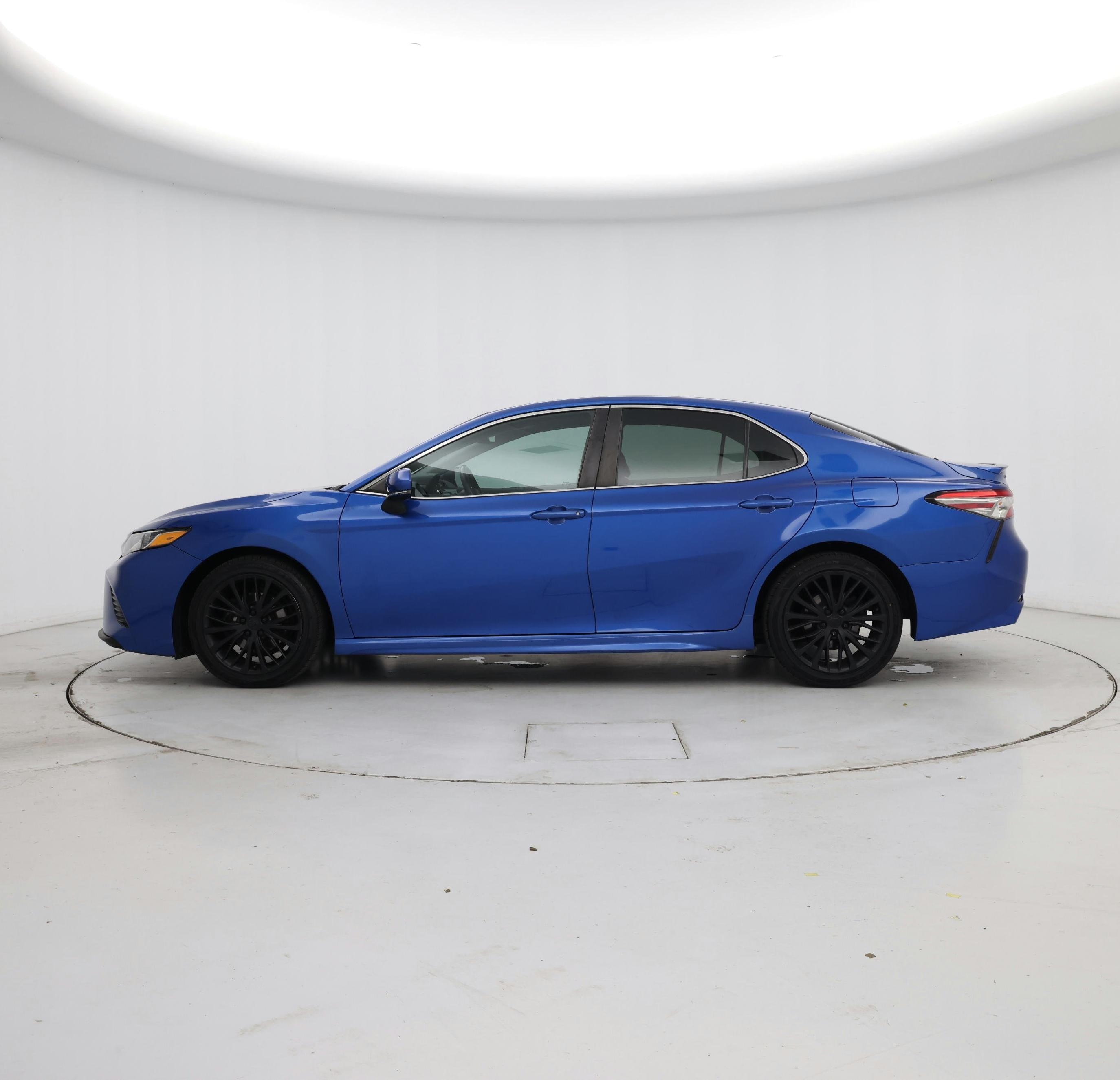 Thumbnail: 2018 Toyota Camry - 3