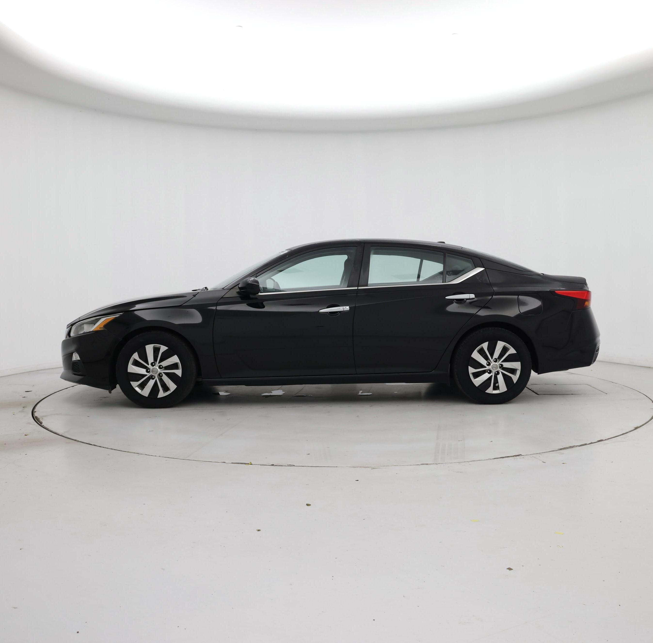 Thumbnail: 2020 Nissan Altima - 3