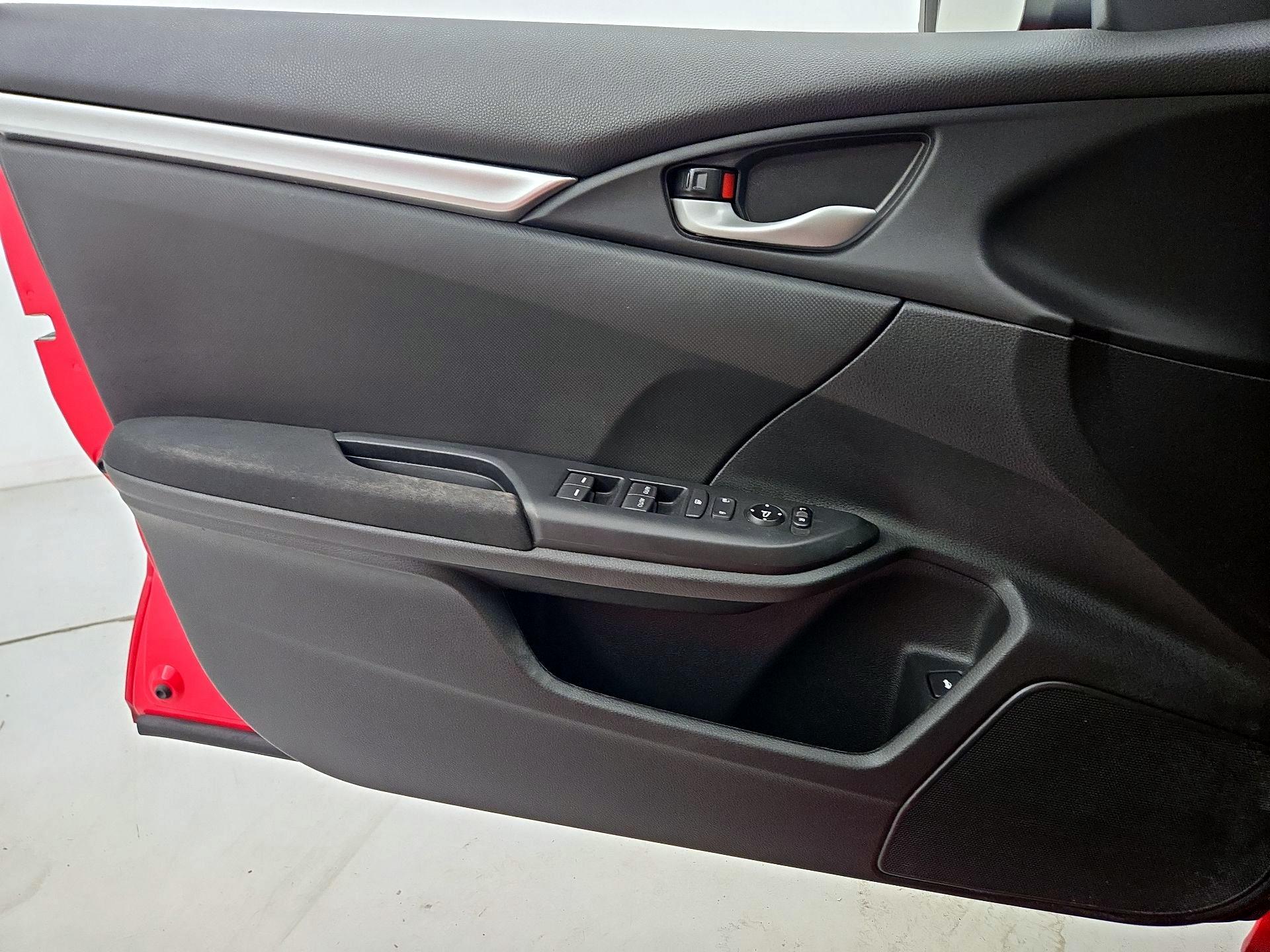 Thumbnail: 2017 Honda Civic - 12