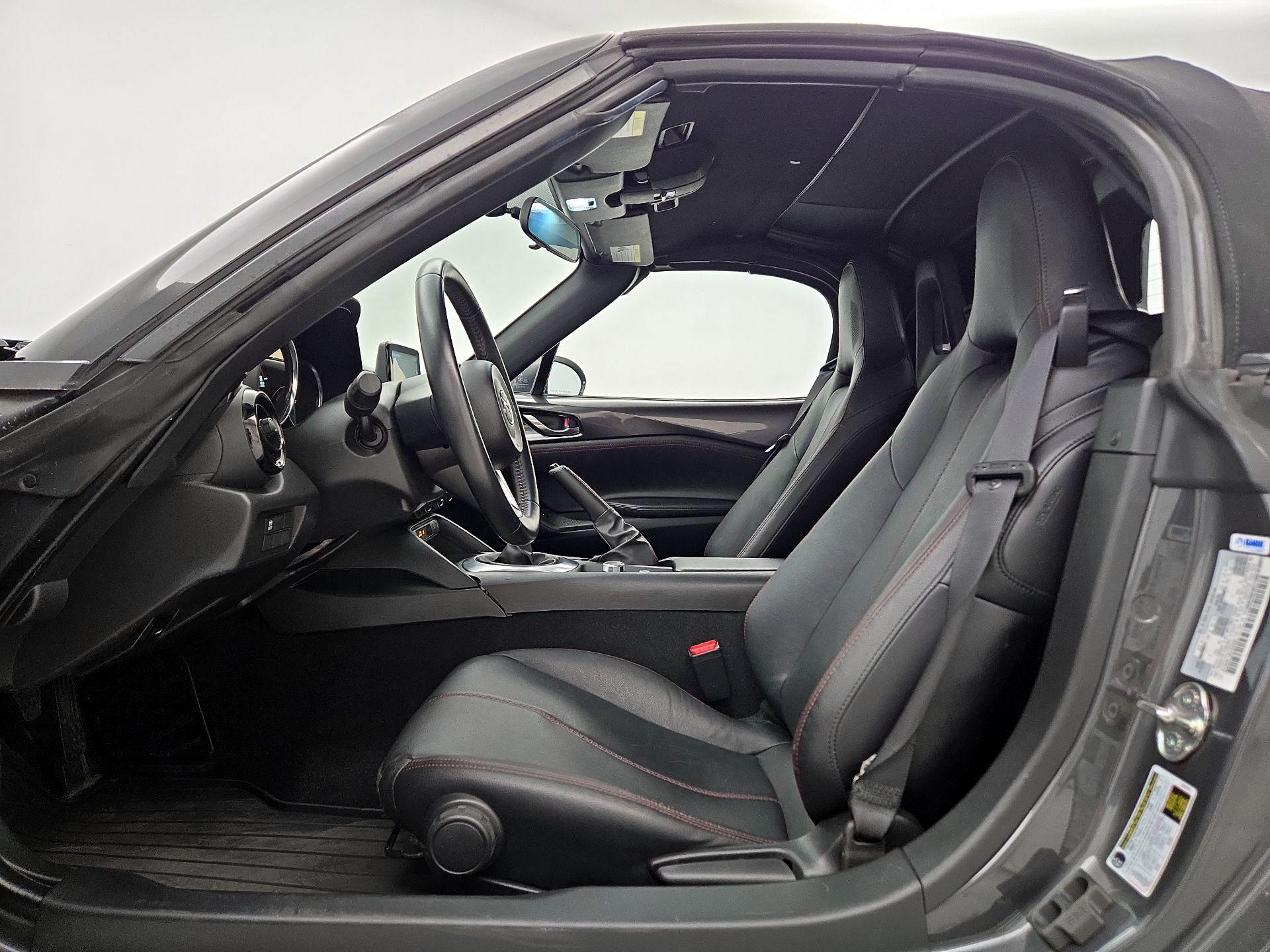 Thumbnail: 2019 Mazda MX-5 Miata - 11