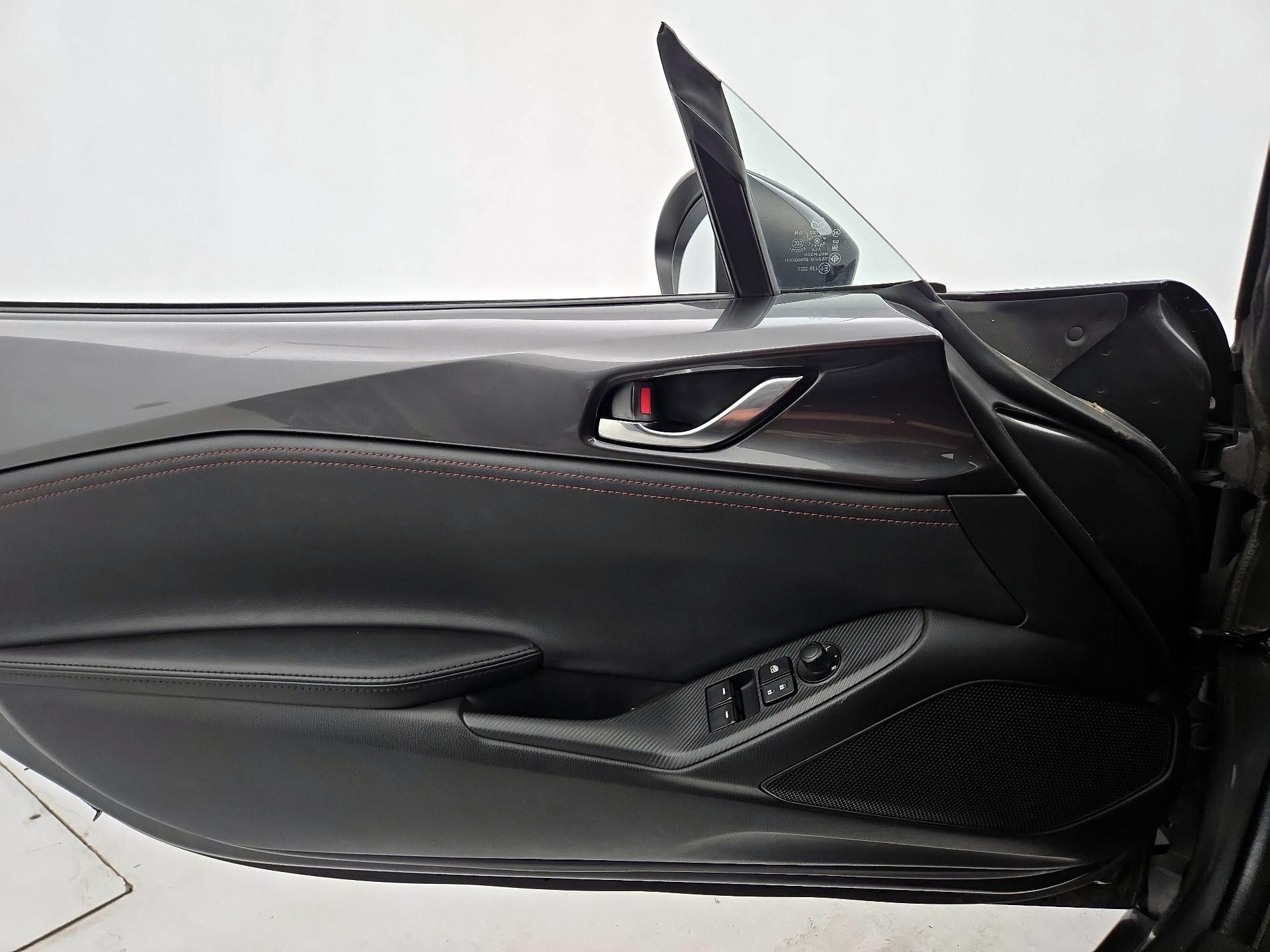 Thumbnail: 2019 Mazda MX-5 Miata - 12