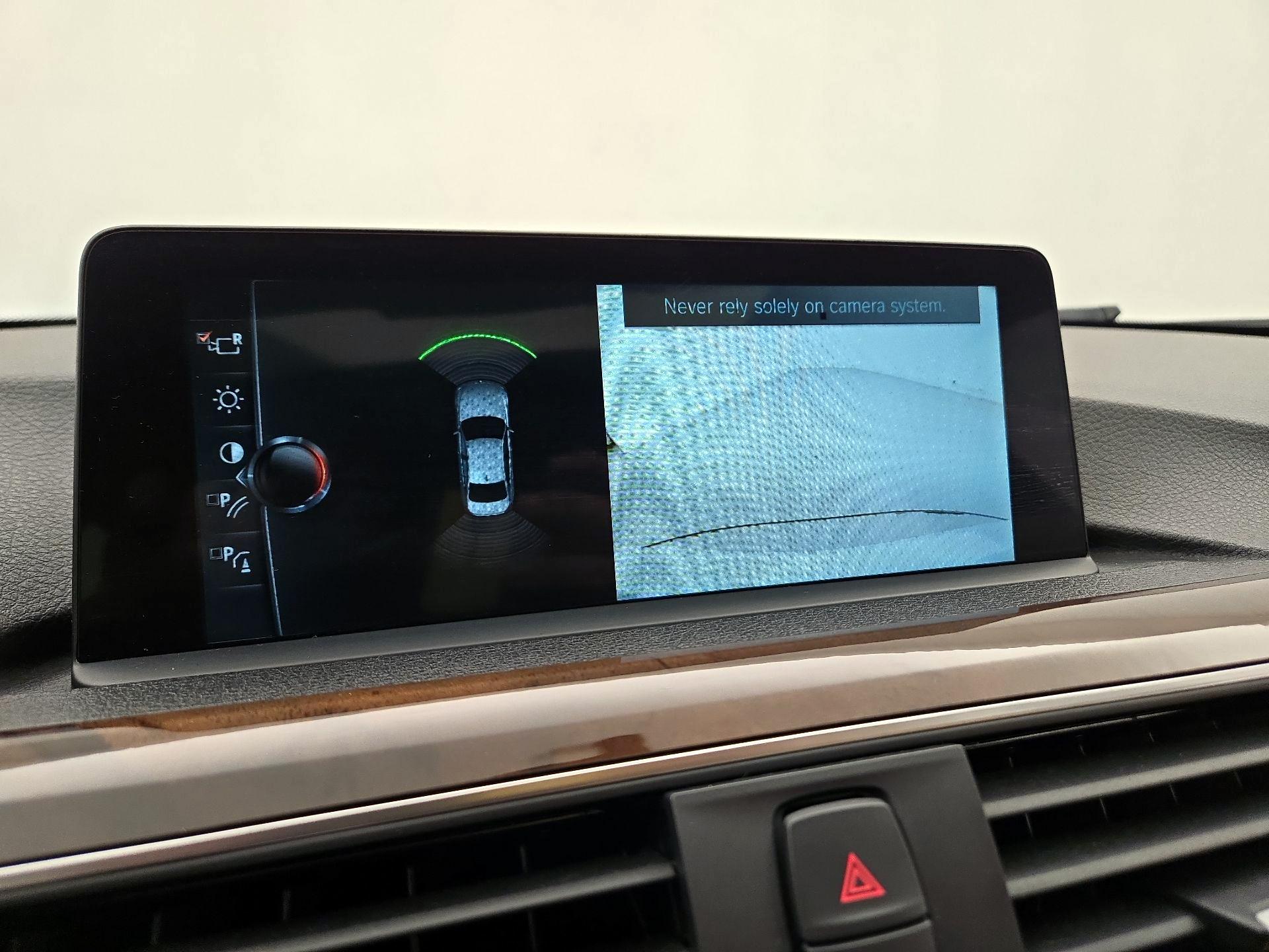 Thumbnail: 2017 BMW 3 Series - 15