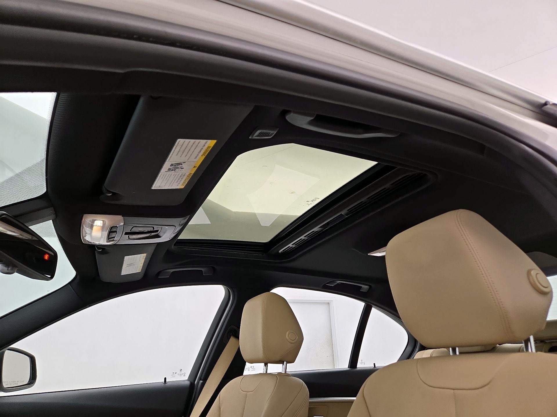 Thumbnail: 2017 BMW 3 Series - 20