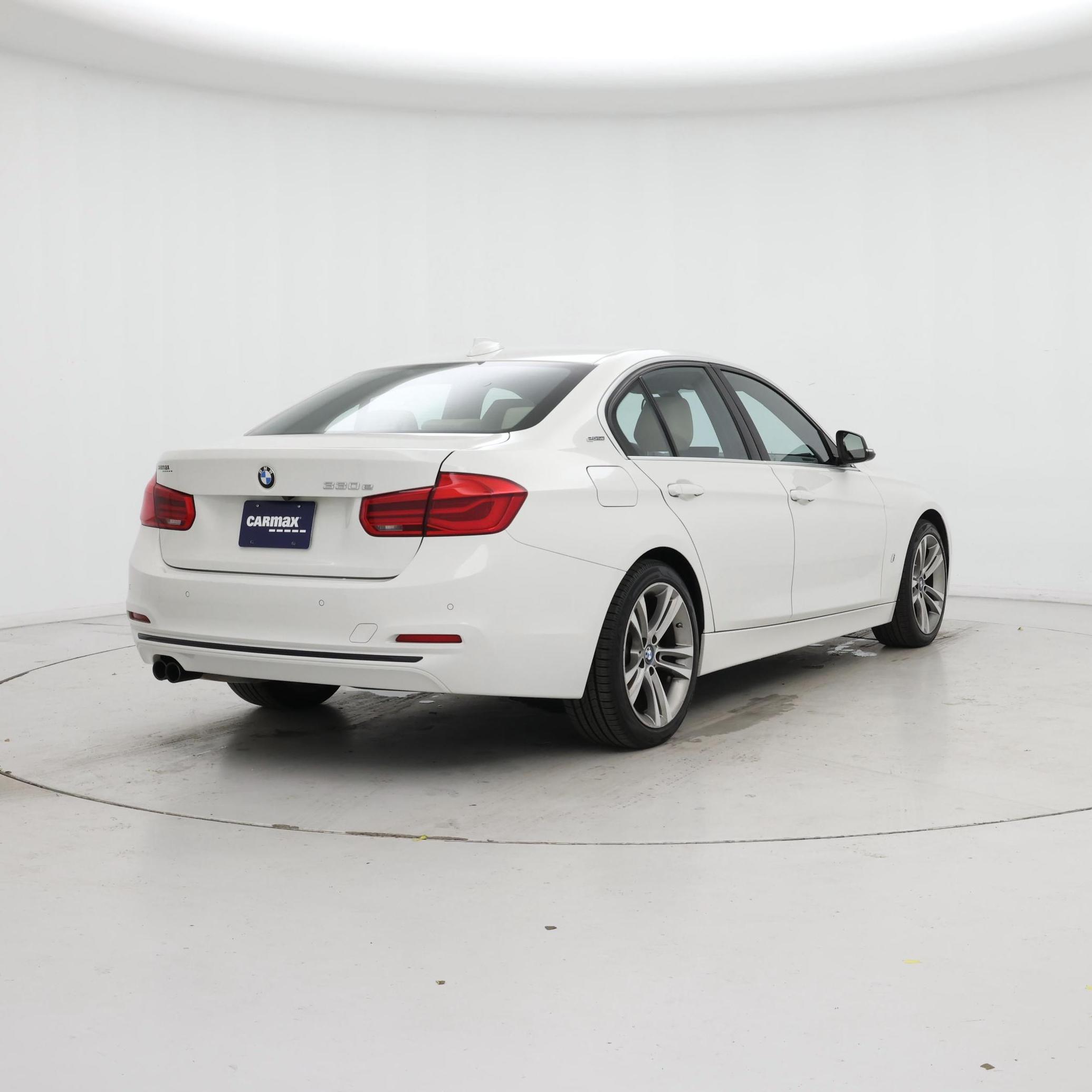 Thumbnail: 2017 BMW 3 Series - 8