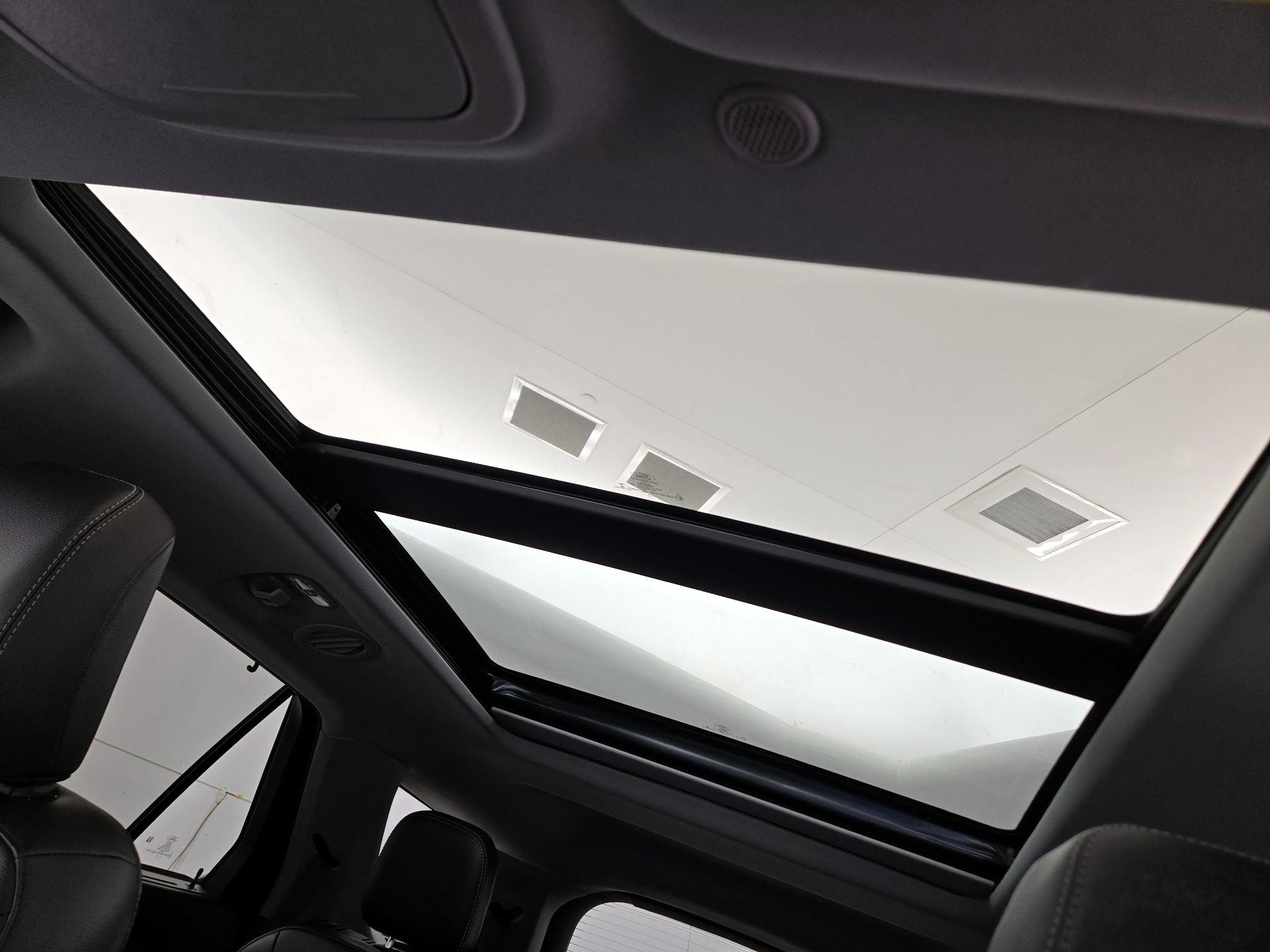 Thumbnail: 2022 Ford Explorer - 19