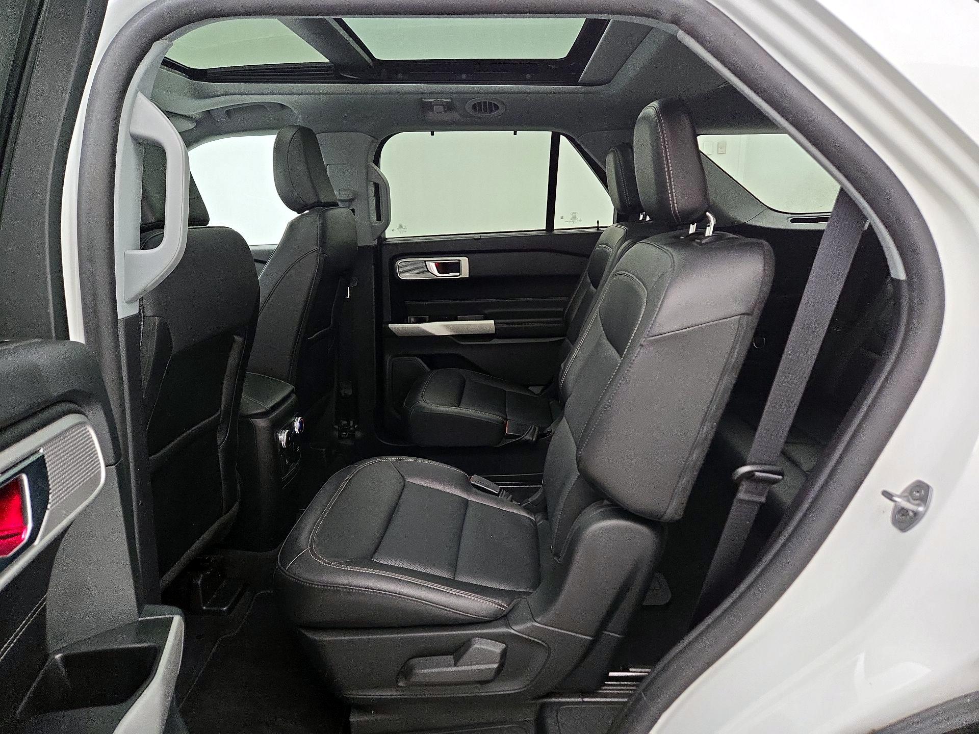 Thumbnail: 2022 Ford Explorer - 20
