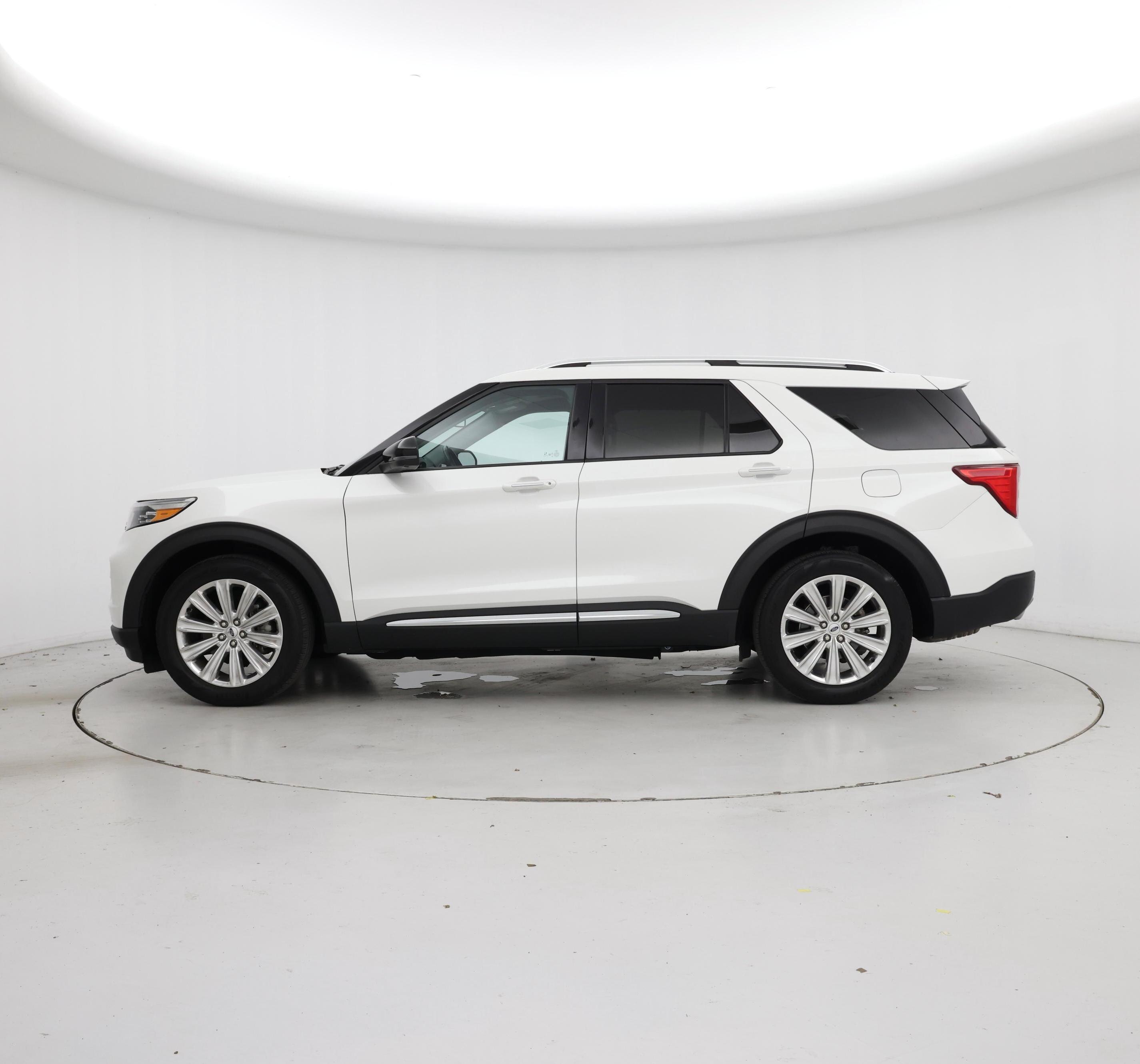 Thumbnail: 2022 Ford Explorer - 3