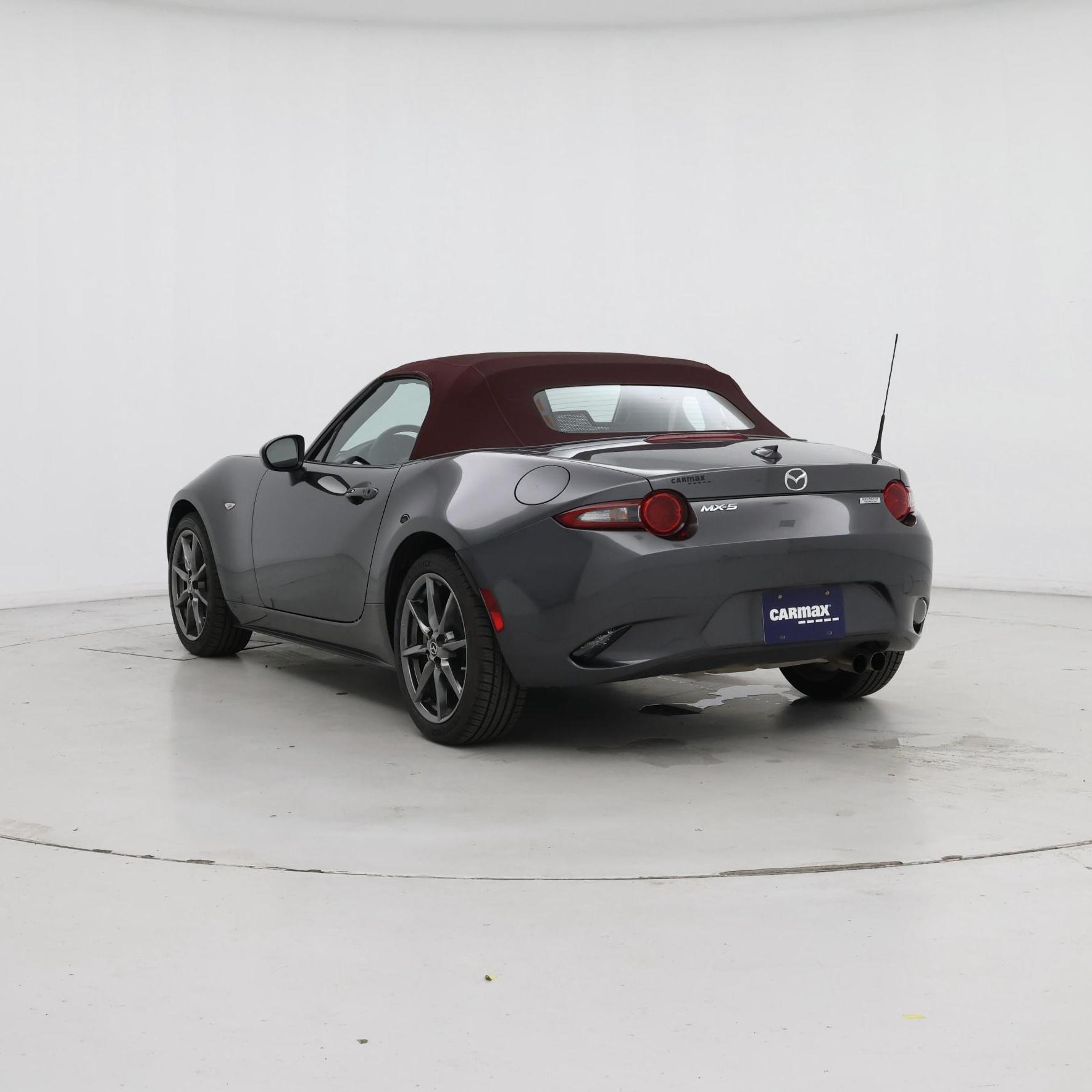 Thumbnail: 2018 Mazda MX-5 Miata - 2