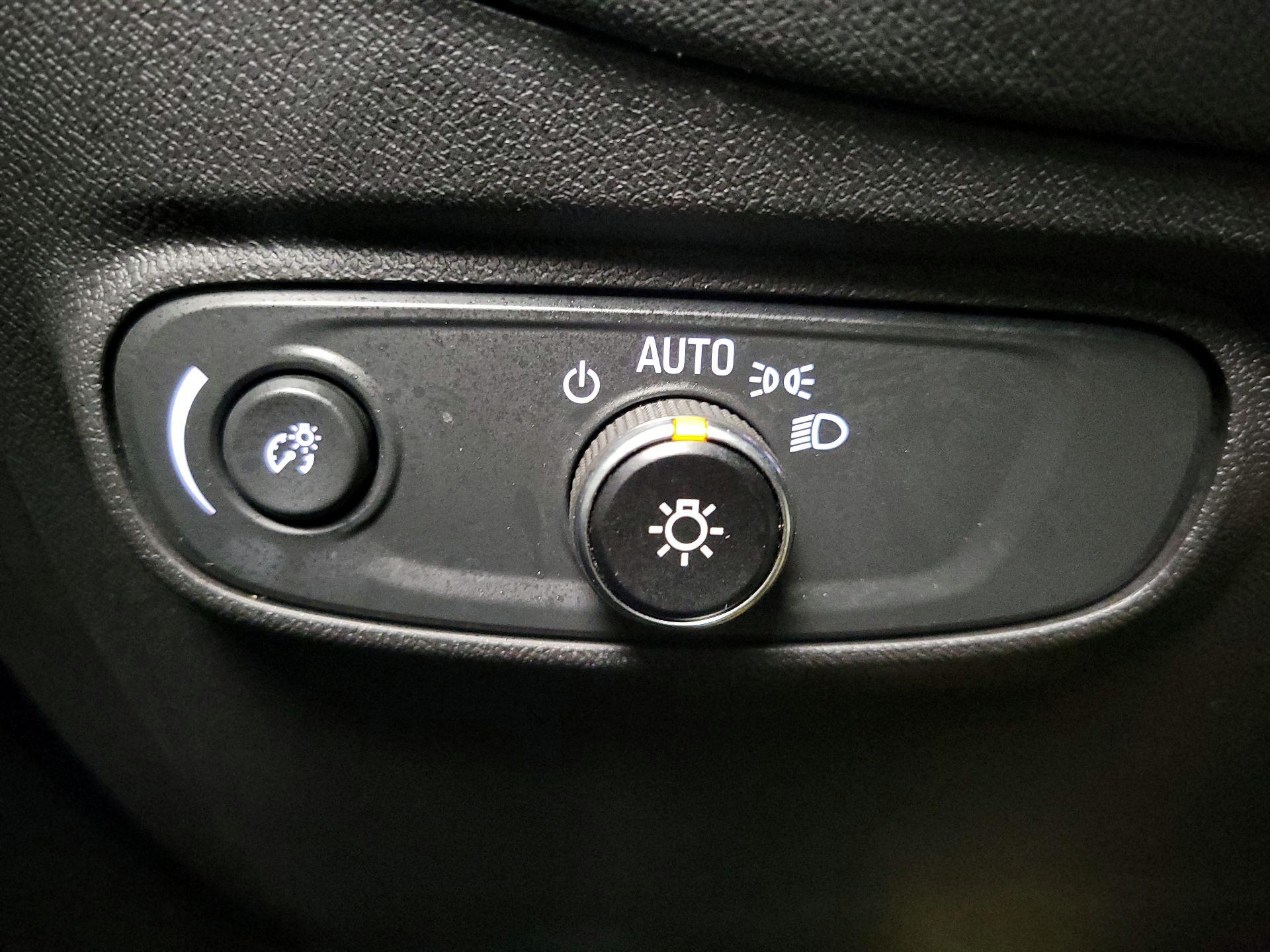 Thumbnail: 2021 Chevrolet Equinox - 13