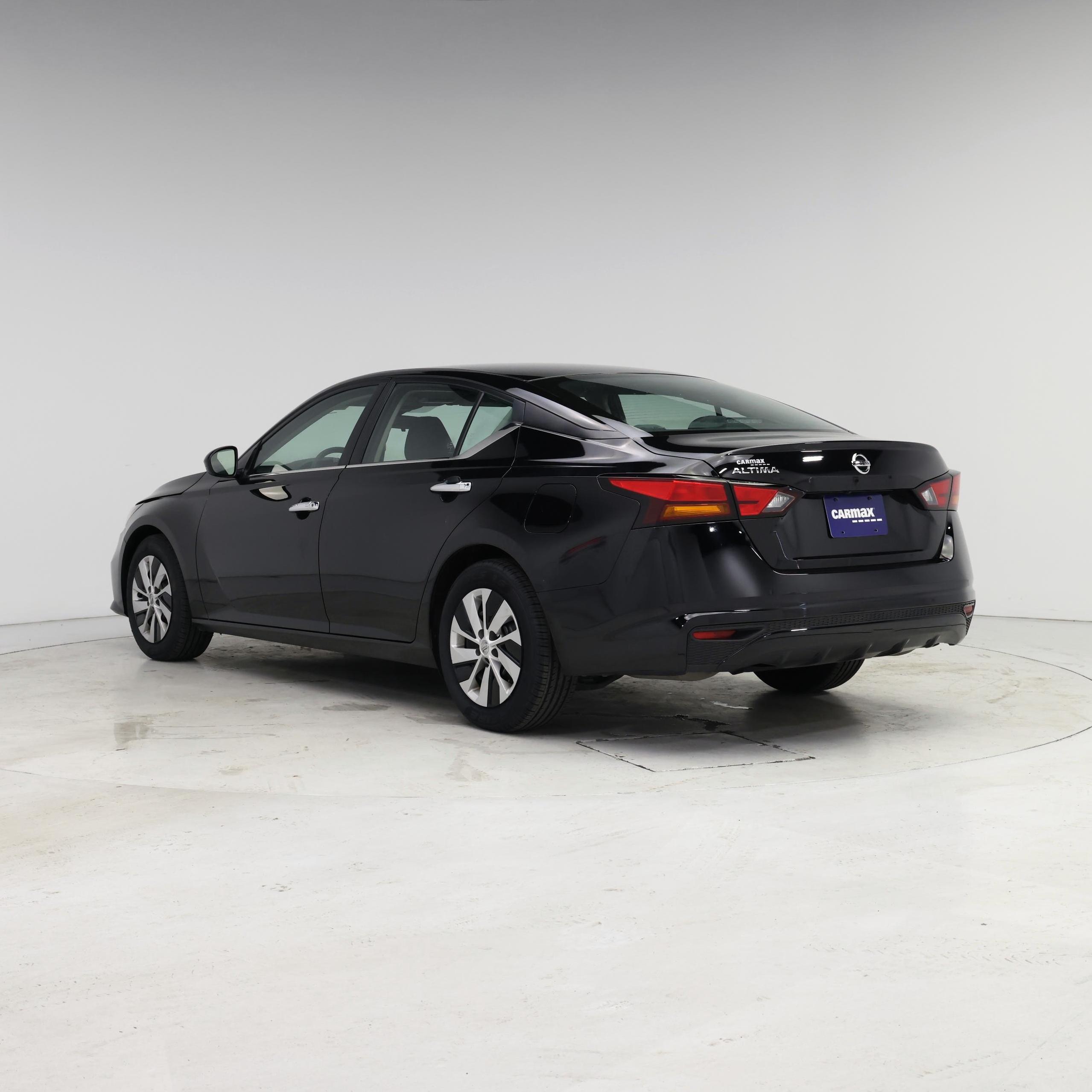 Thumbnail: 2022 Nissan Altima - 2