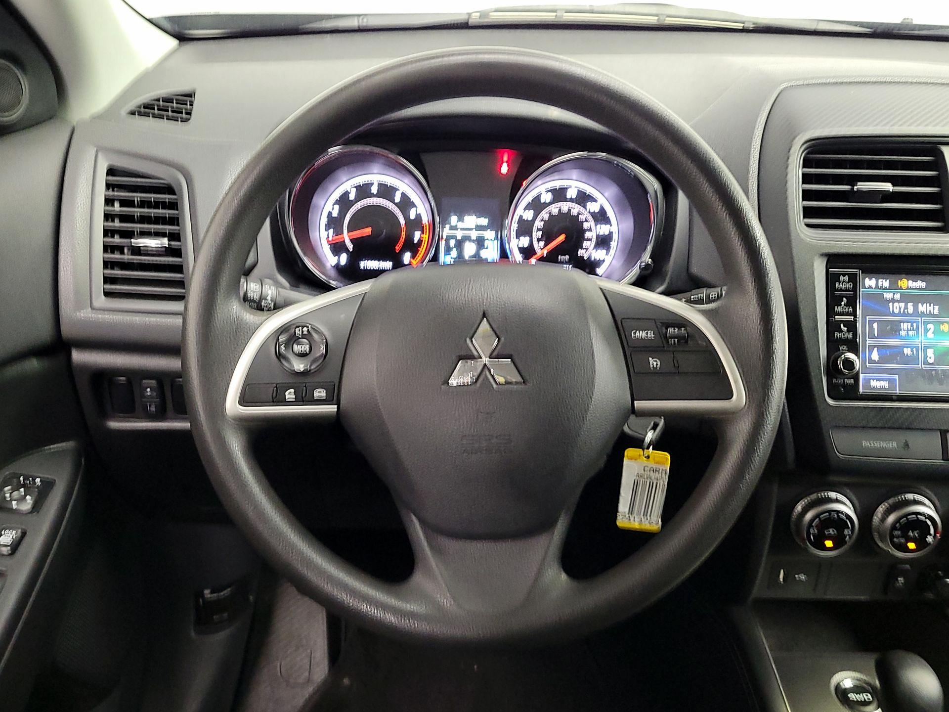 Thumbnail: 2023 Mitsubishi Outlander Sport - 10