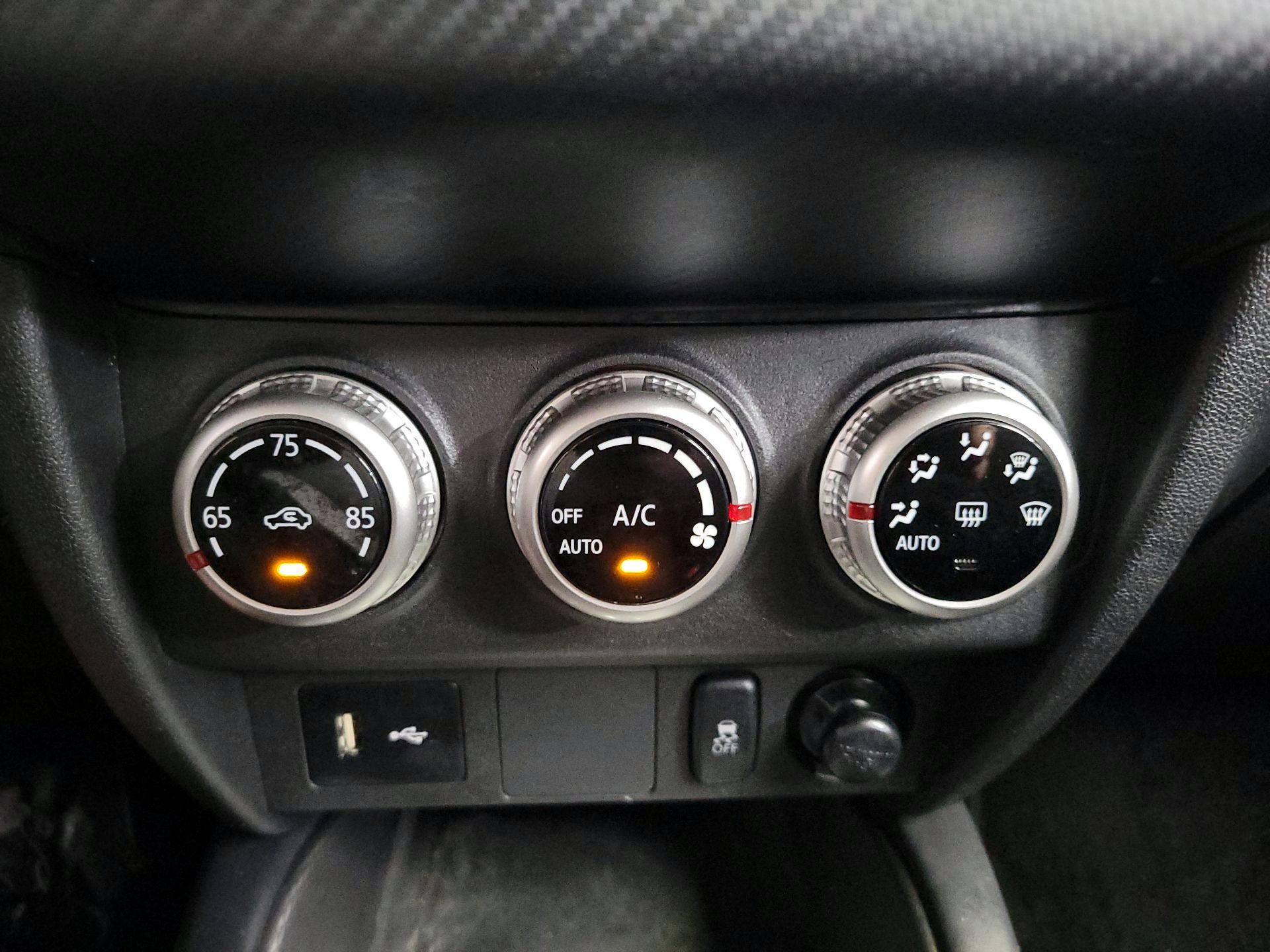 Thumbnail: 2023 Mitsubishi Outlander Sport - 16