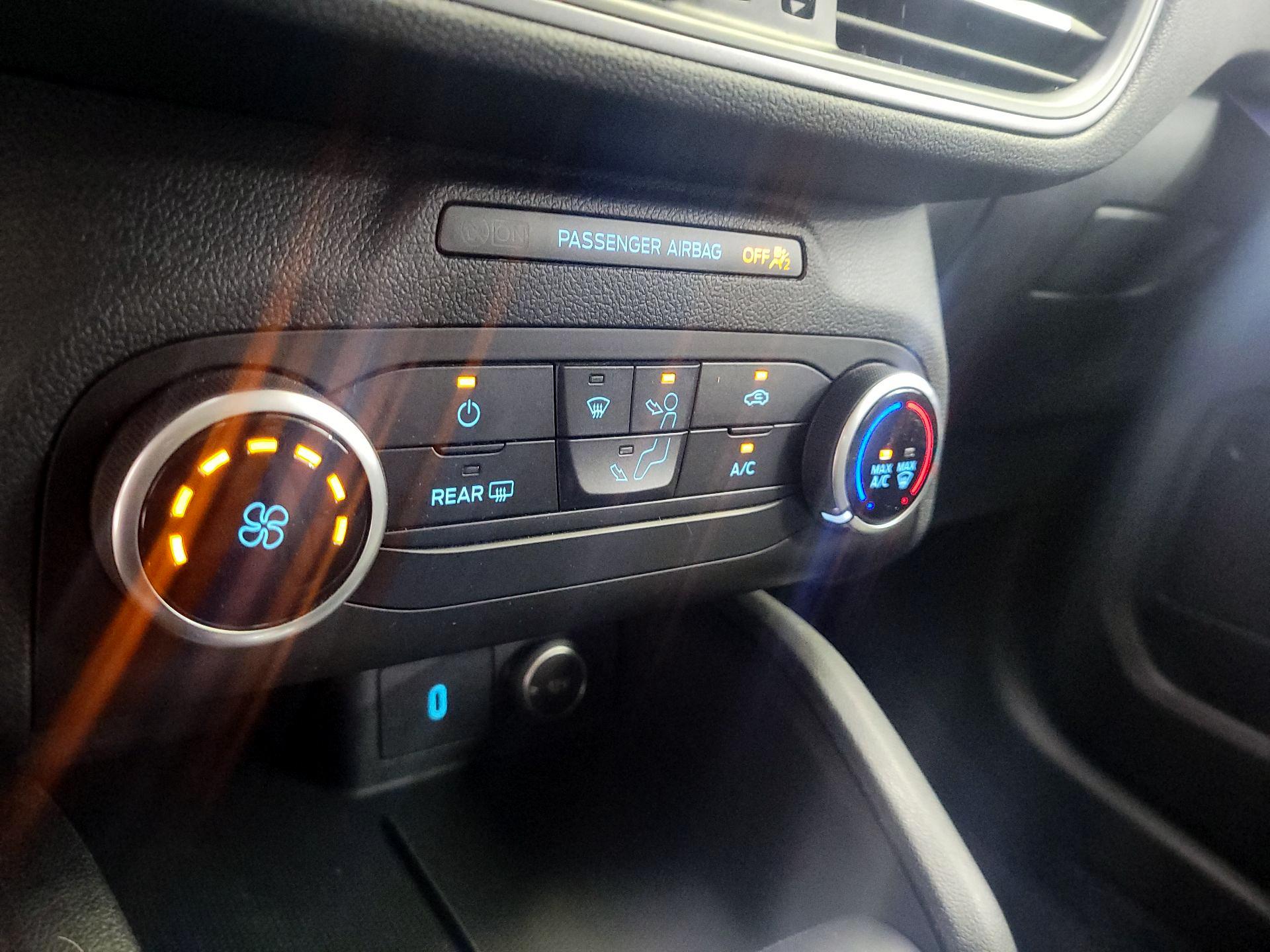 Thumbnail: 2020 Ford Escape - 16